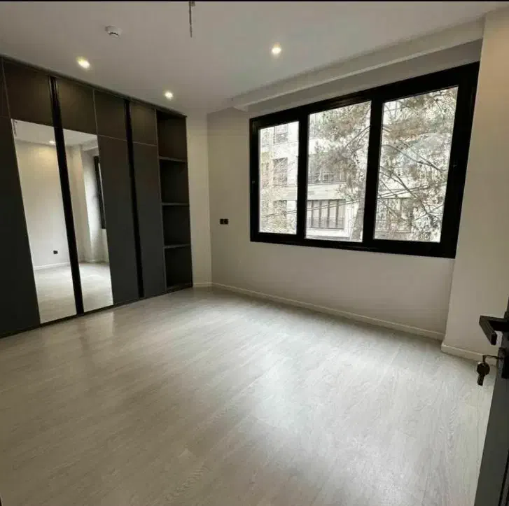 آپارتمان 106 متری 2 خوابه غرق نور بازسازی شده در قیطریه