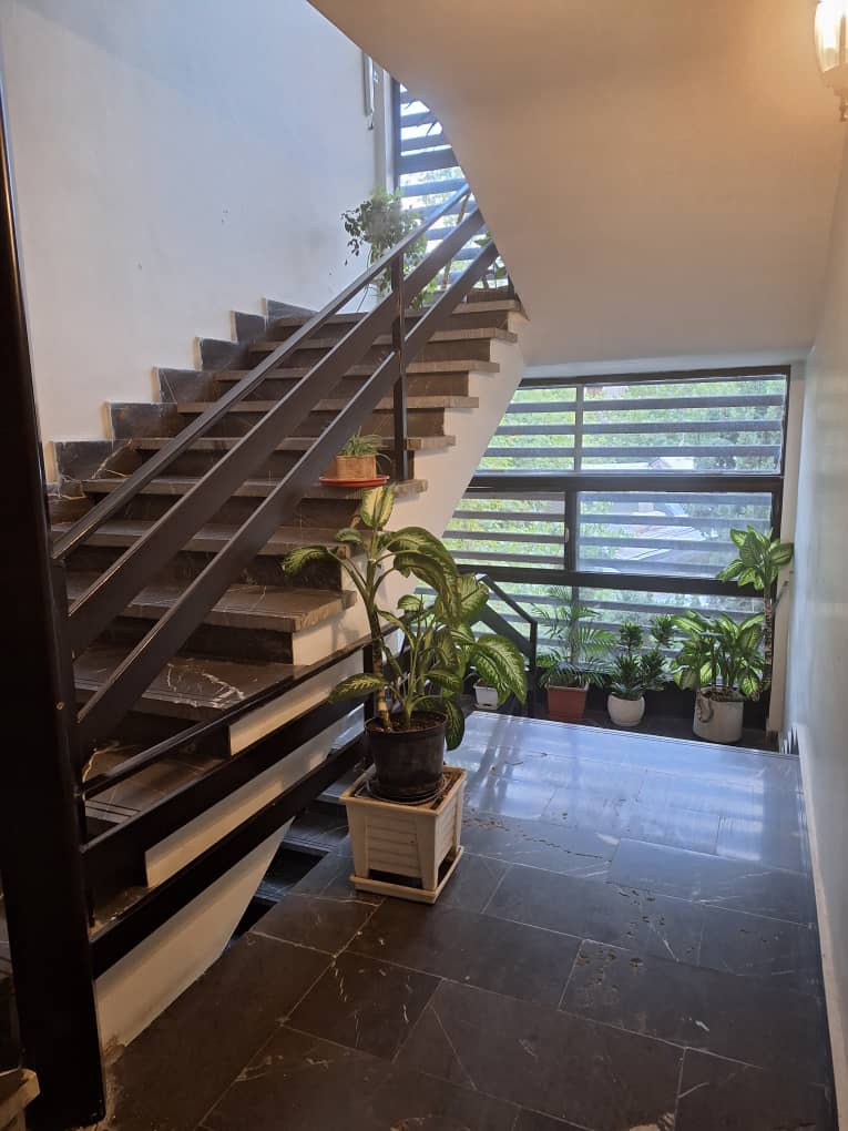 فروش اپارتمان واحد 150متری نیاوران دوبلکس زیر قیمت