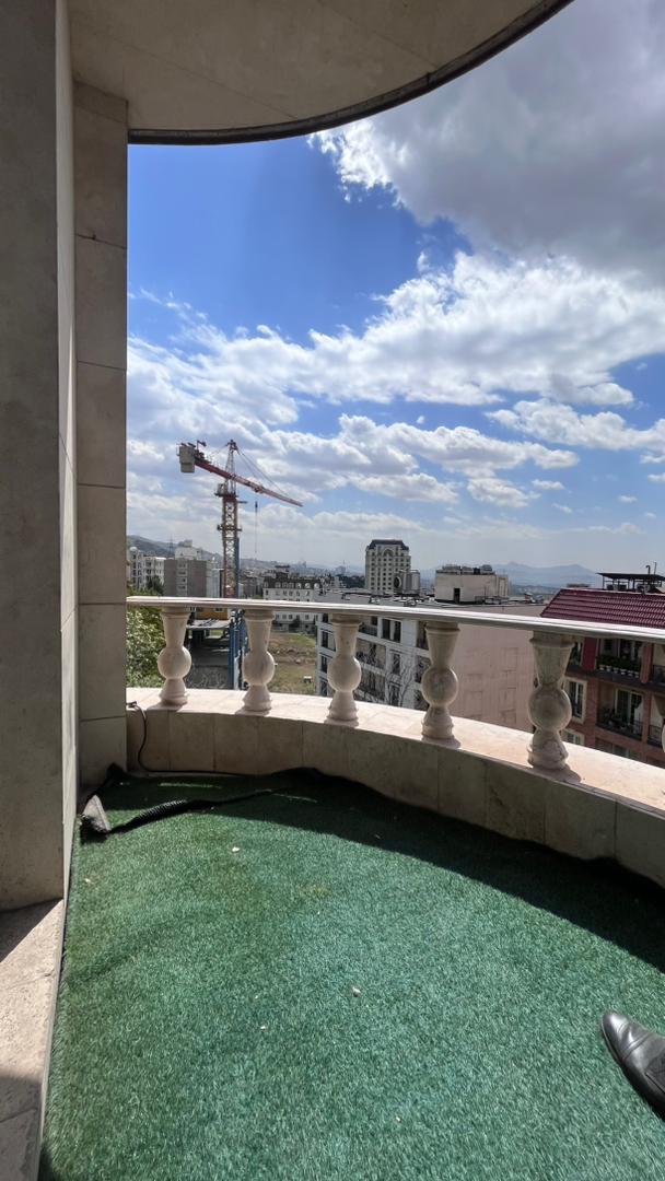 فروش آپارتمان 115 متر نیاوران 2 جهت نور