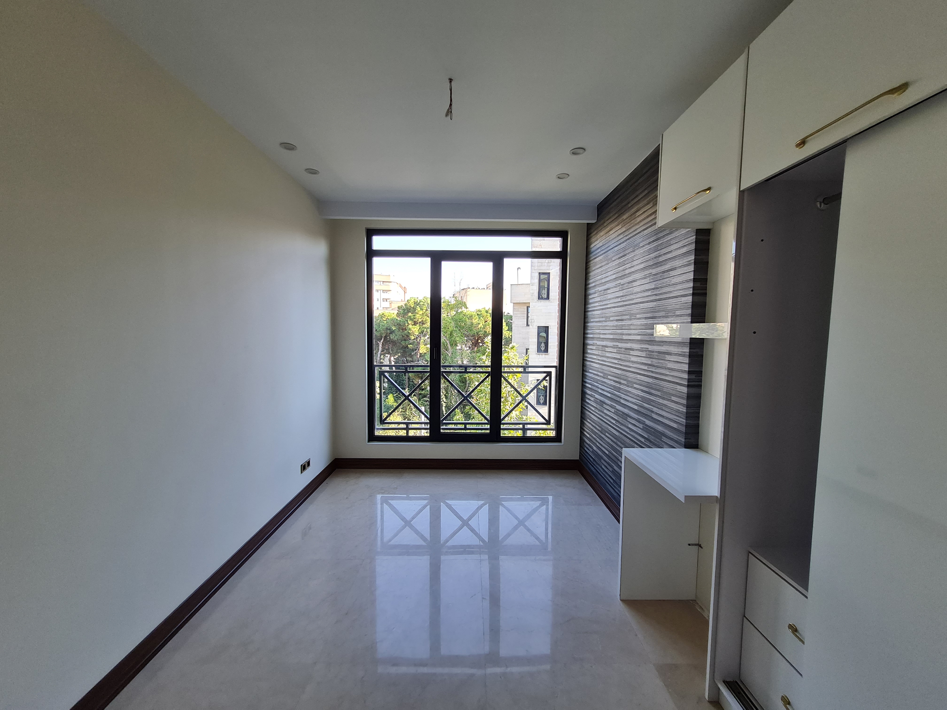 فروش آپارتمان 120 متر فرمانیه سنبل