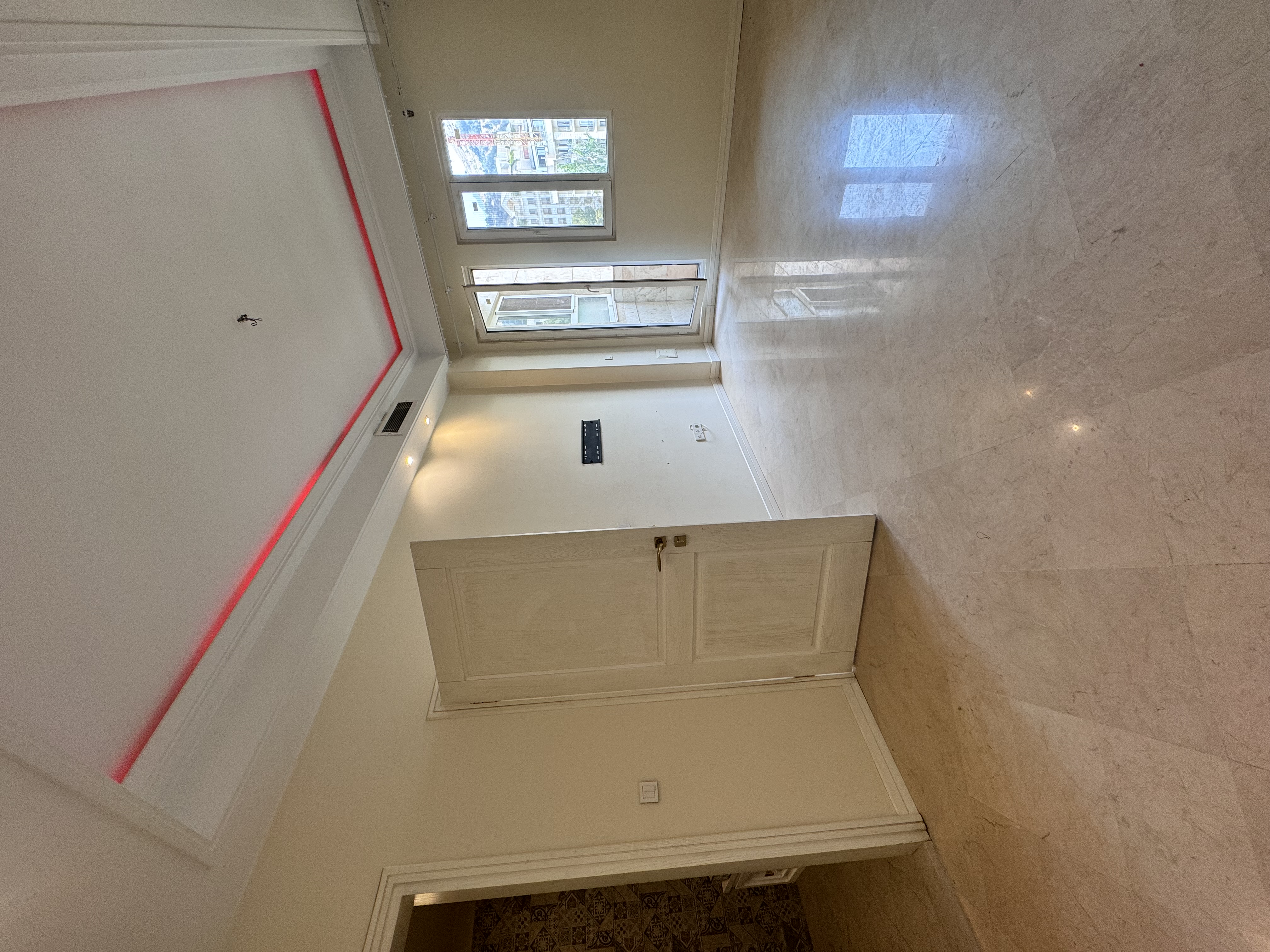 فروش آپارتمان 105 متر دو‌خواب مستر نیاوران