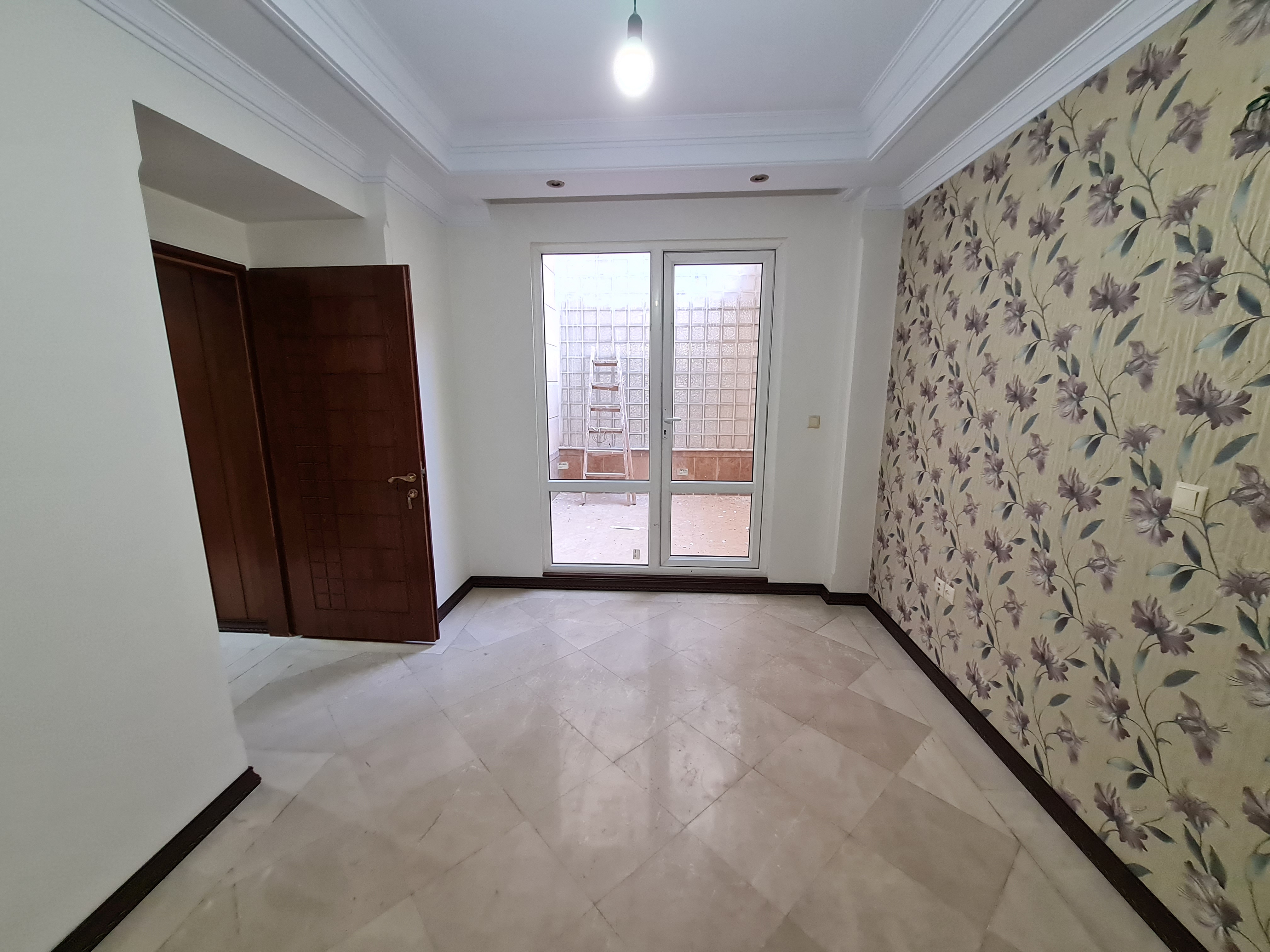 فروش آپارتمان 95 متر فرمانیه غربی تاپ لوکیشن