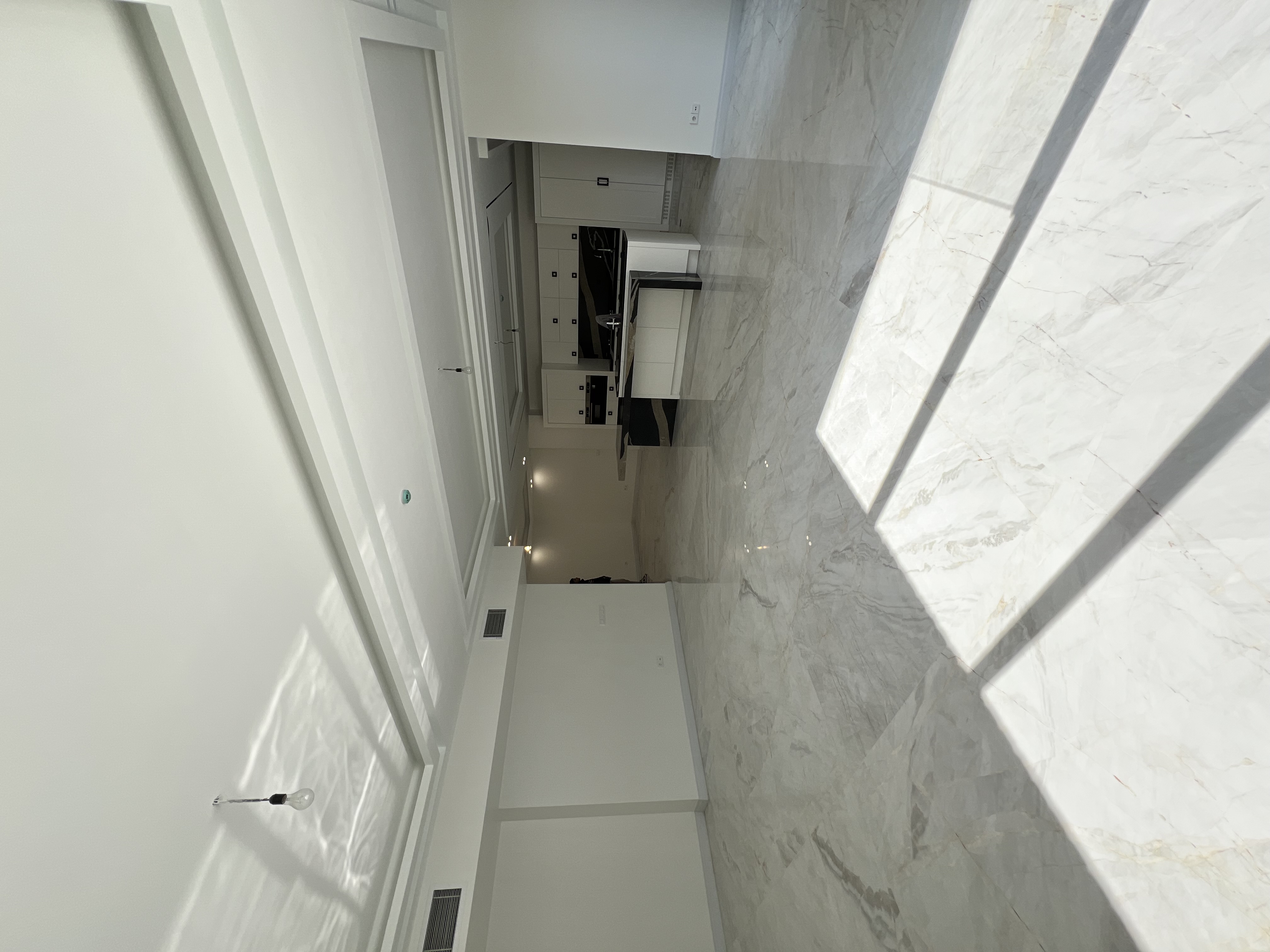 فروش 200متر آپارتمان قلب دیباجی فول فرنیش اکازیون