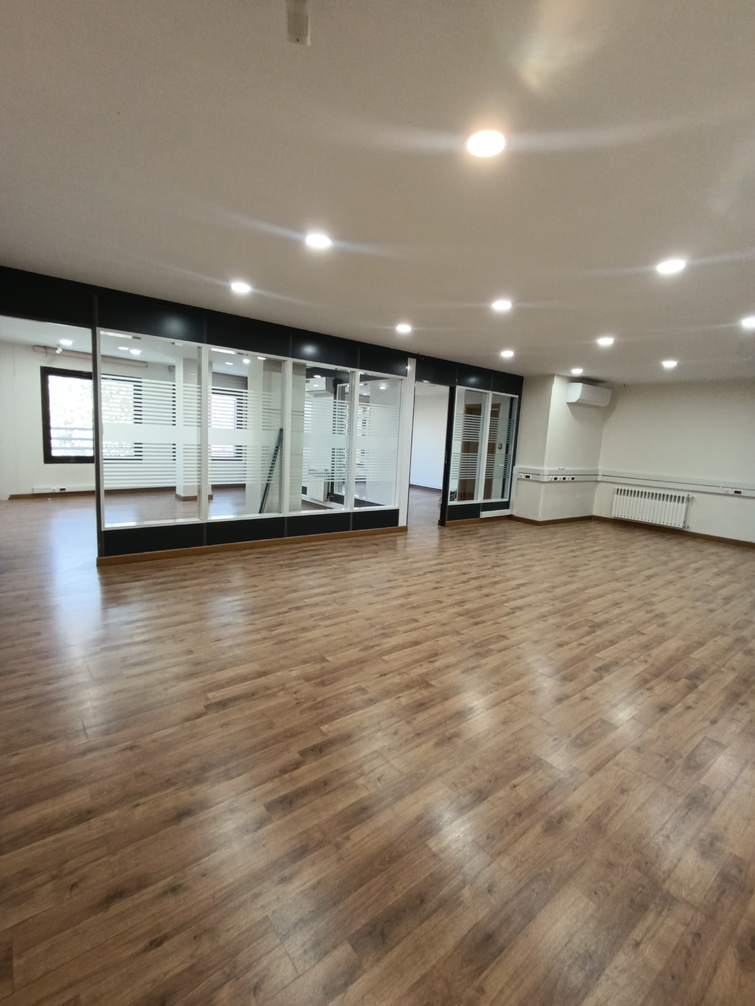 اجاره اداری 130متر  فرمانیه