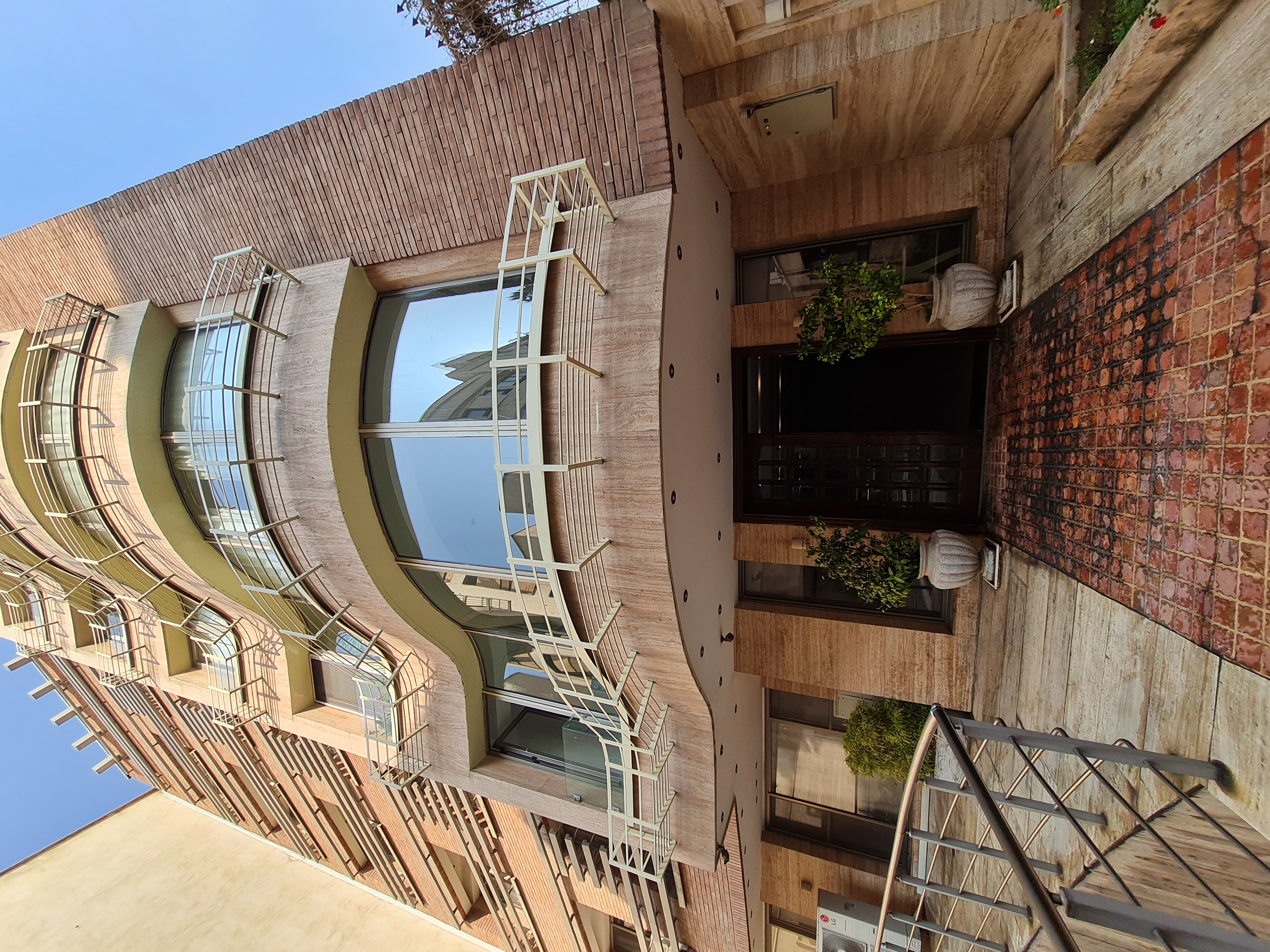 فروش آپارتمان 135 متر تاپ لوکیشن دیباجی