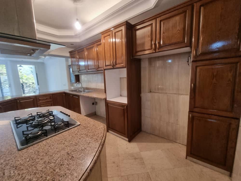 فروش آپارتمان 130 متر نیاوران 2 خواب تراس