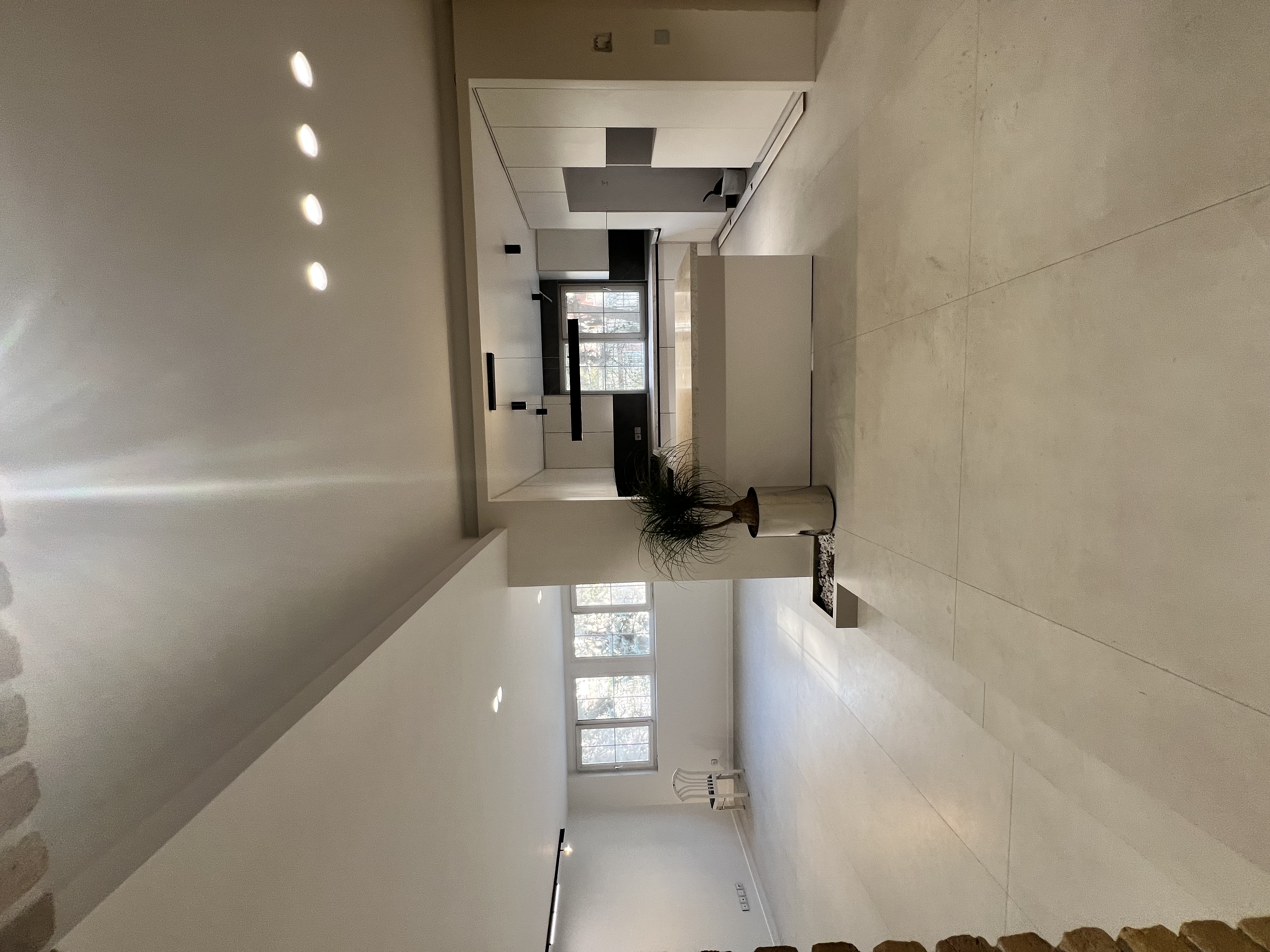 فروش 145 متر آپارتمان در قلب منظریه فول بازسازی مدرن