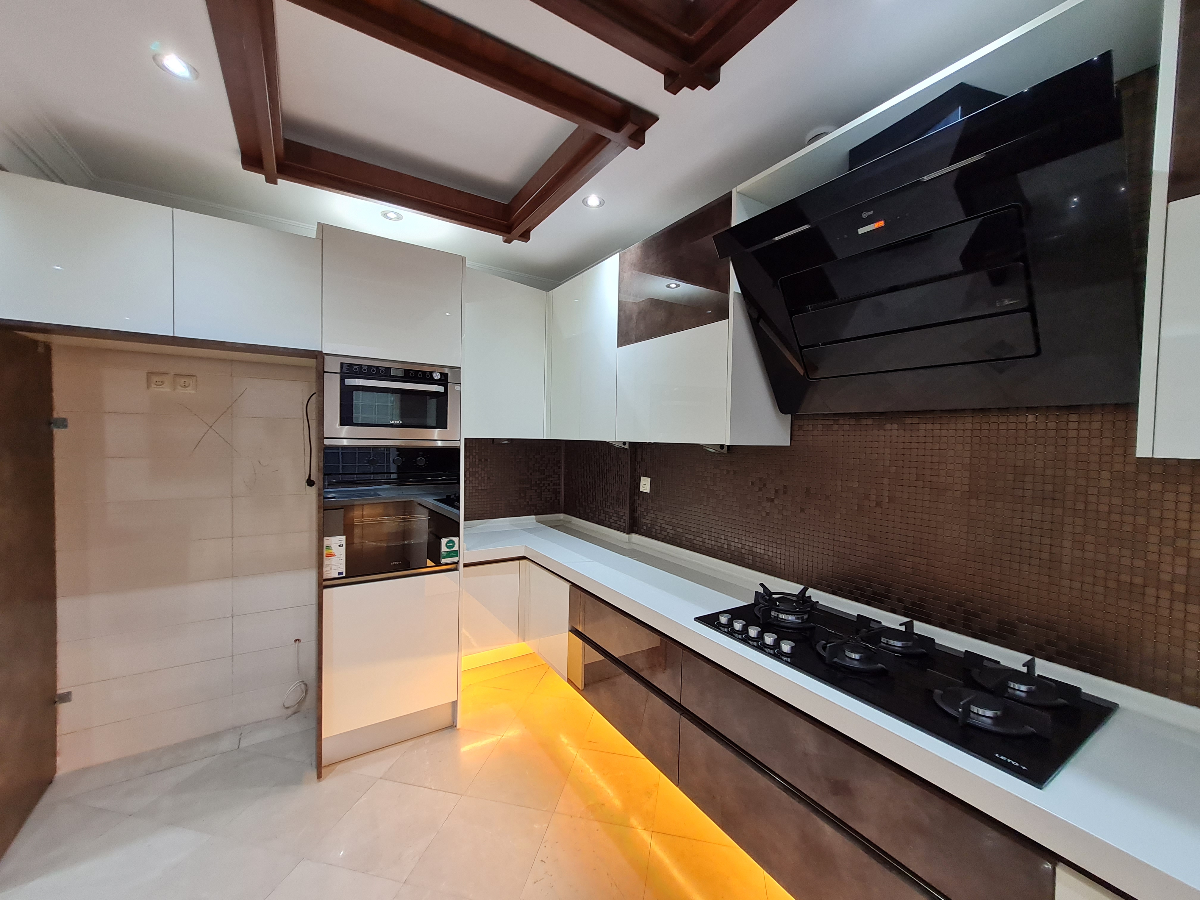 فروش آپارتمان 85 متر فرمانیه تاپ لوکیشن