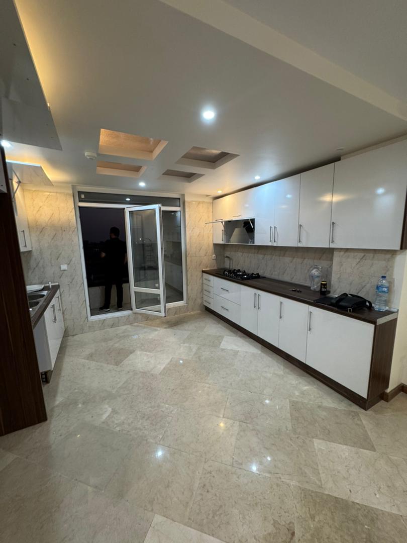 رهن و اجاره اپارتمان 80 متری 2خوابه فول امکانات