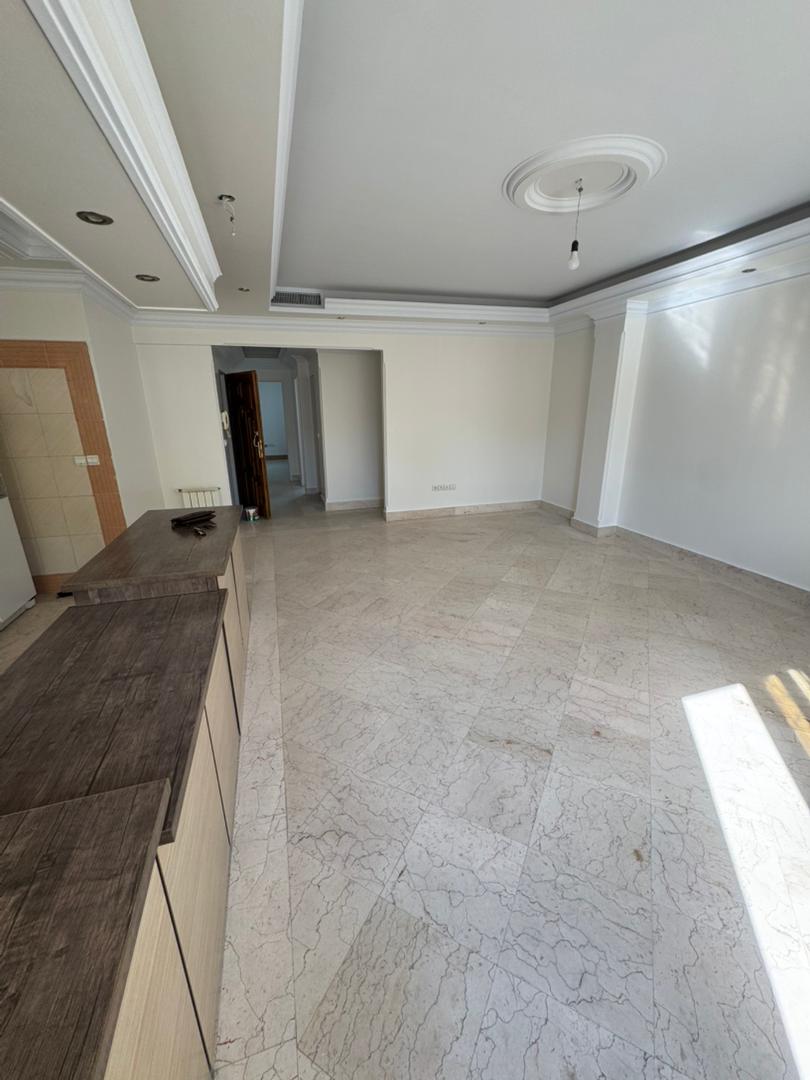 آپارتمان 80 متر 2 خواب فول امکانات