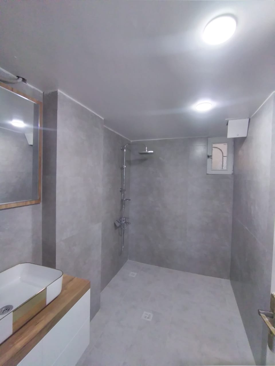 فروش آپارتمان 170 متر با قدرالسهم 120 متری جمشیدیه