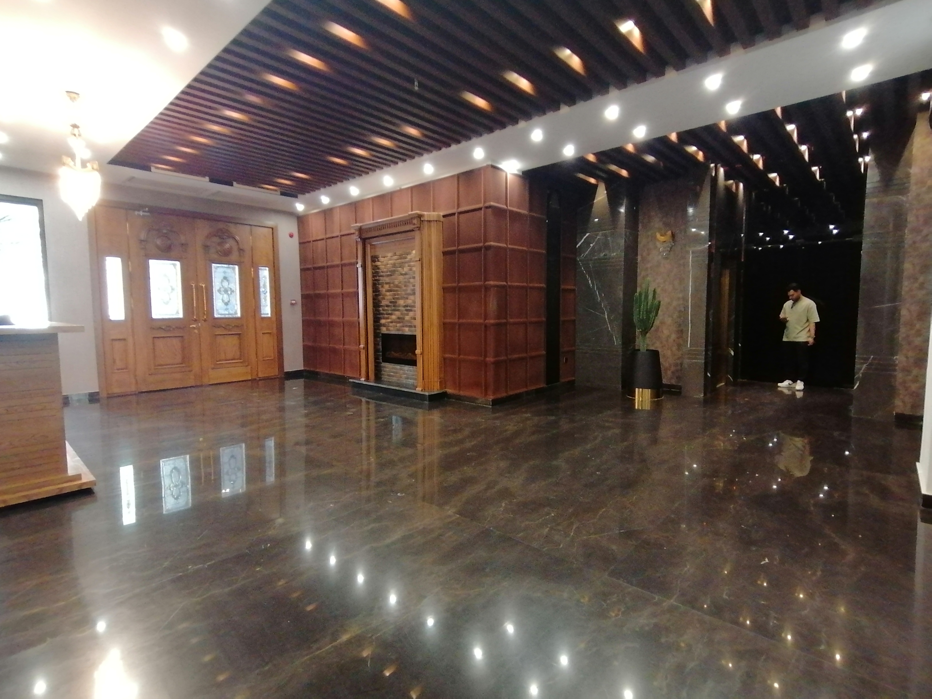 فروش آپارتمان 109 متر دیباجی متریال برند