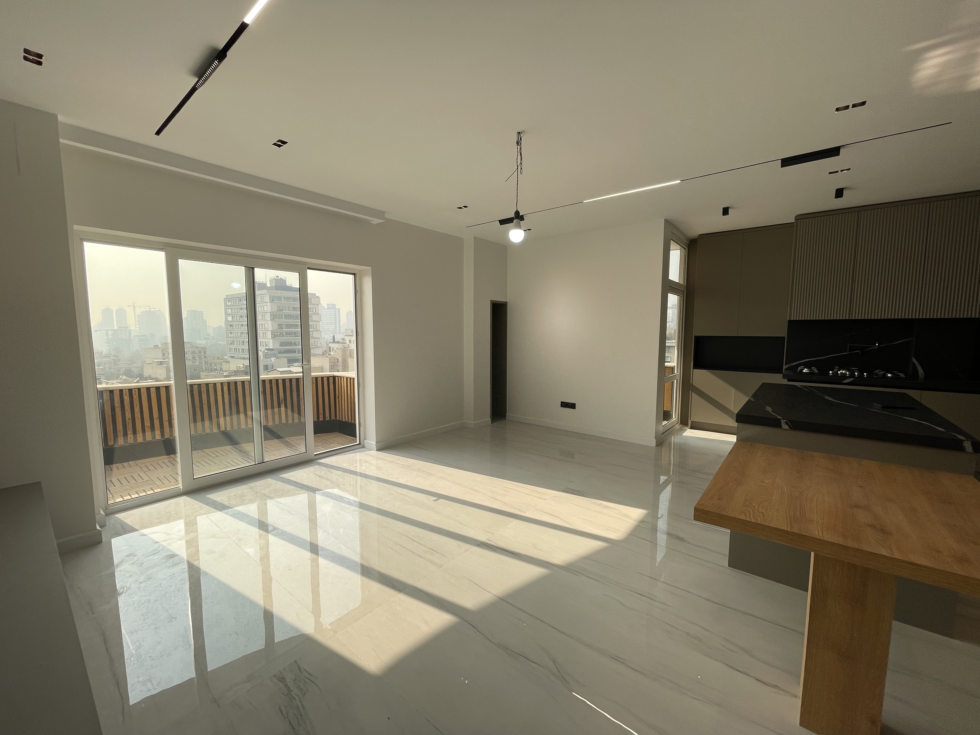 فروش آ‌پارتمان 92 متر دزاشیب ویو ابدی کل تهران