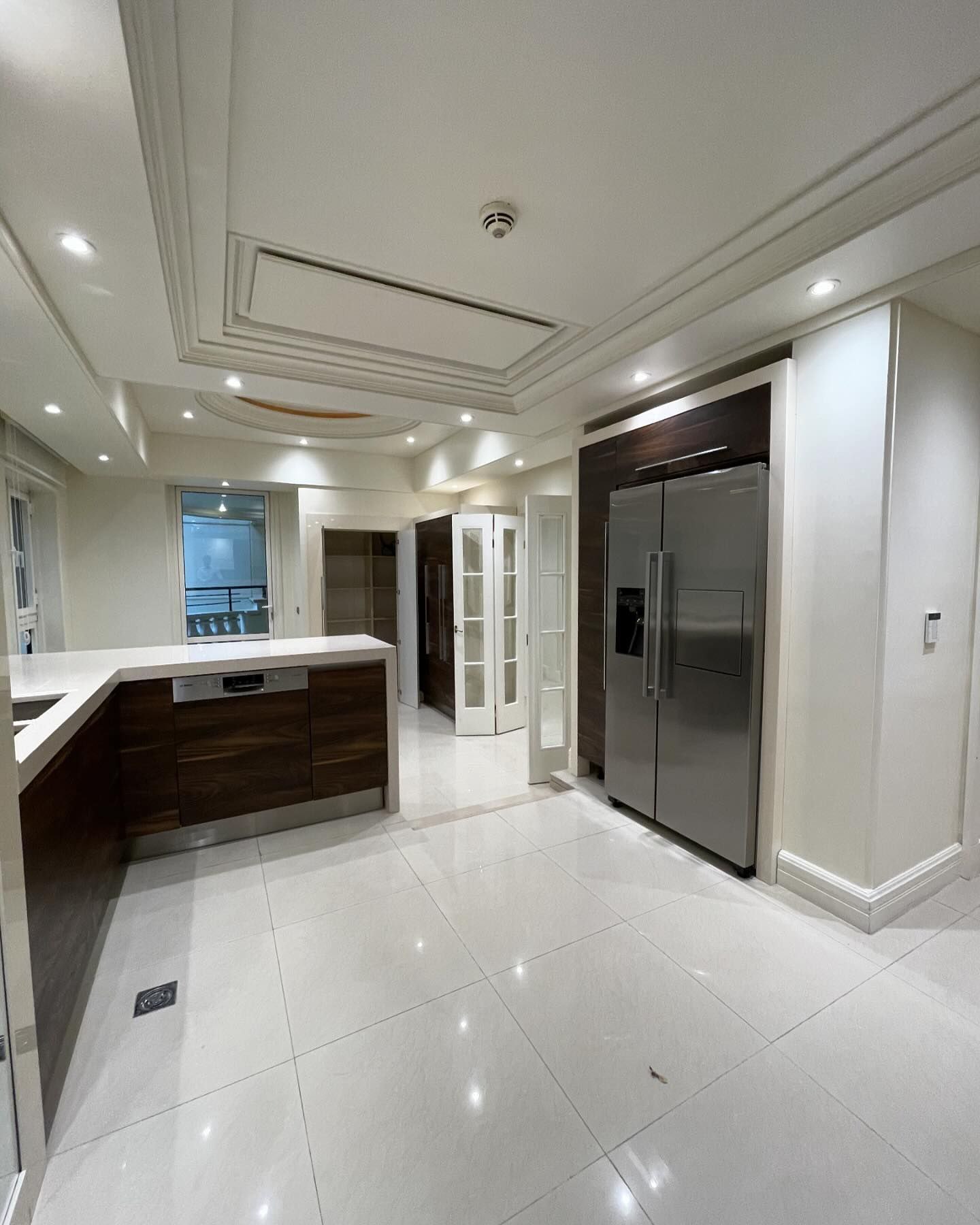 اجاره آپارتمان 260 متر اقدسیه تراس قابل چیدمان