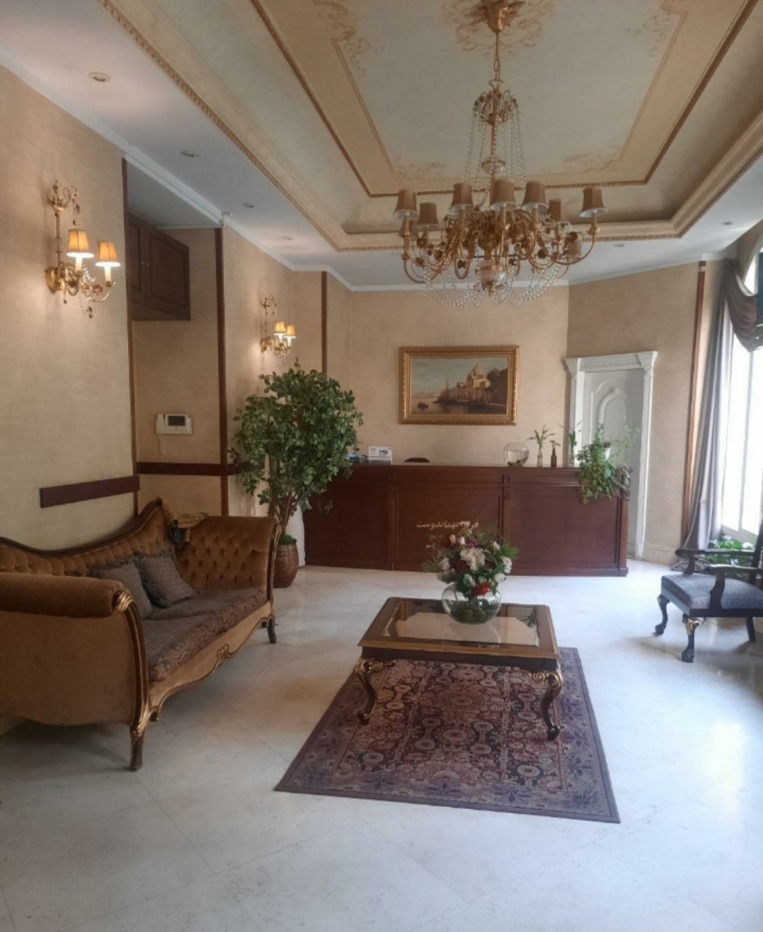 فروش آپارتمان فرمانیه شرقی مهماندوست 256 متر لوکیشن