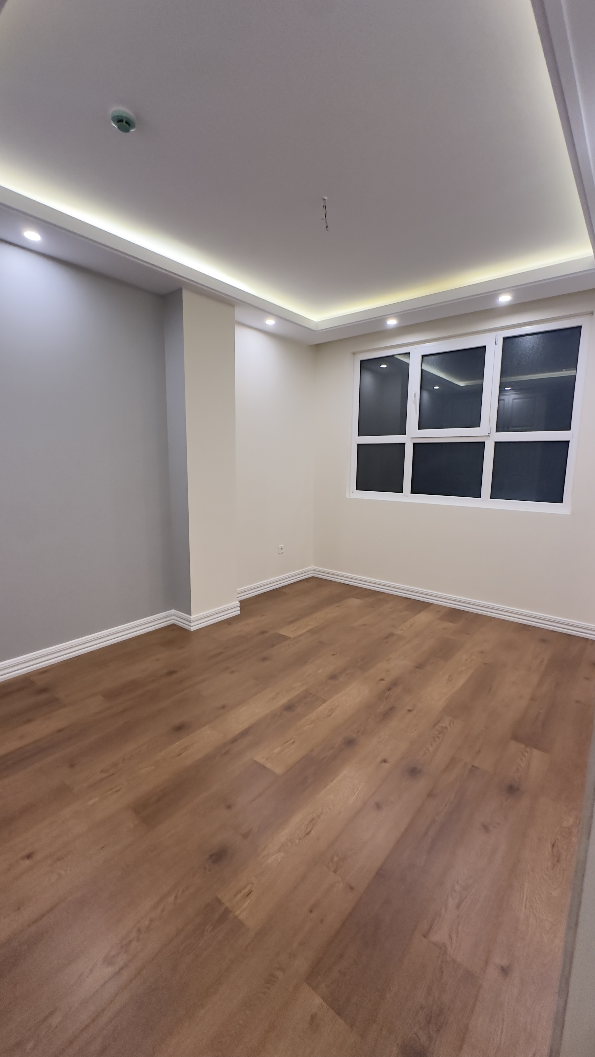 اجاره آپارتمان 220متر‌ آجودانیه