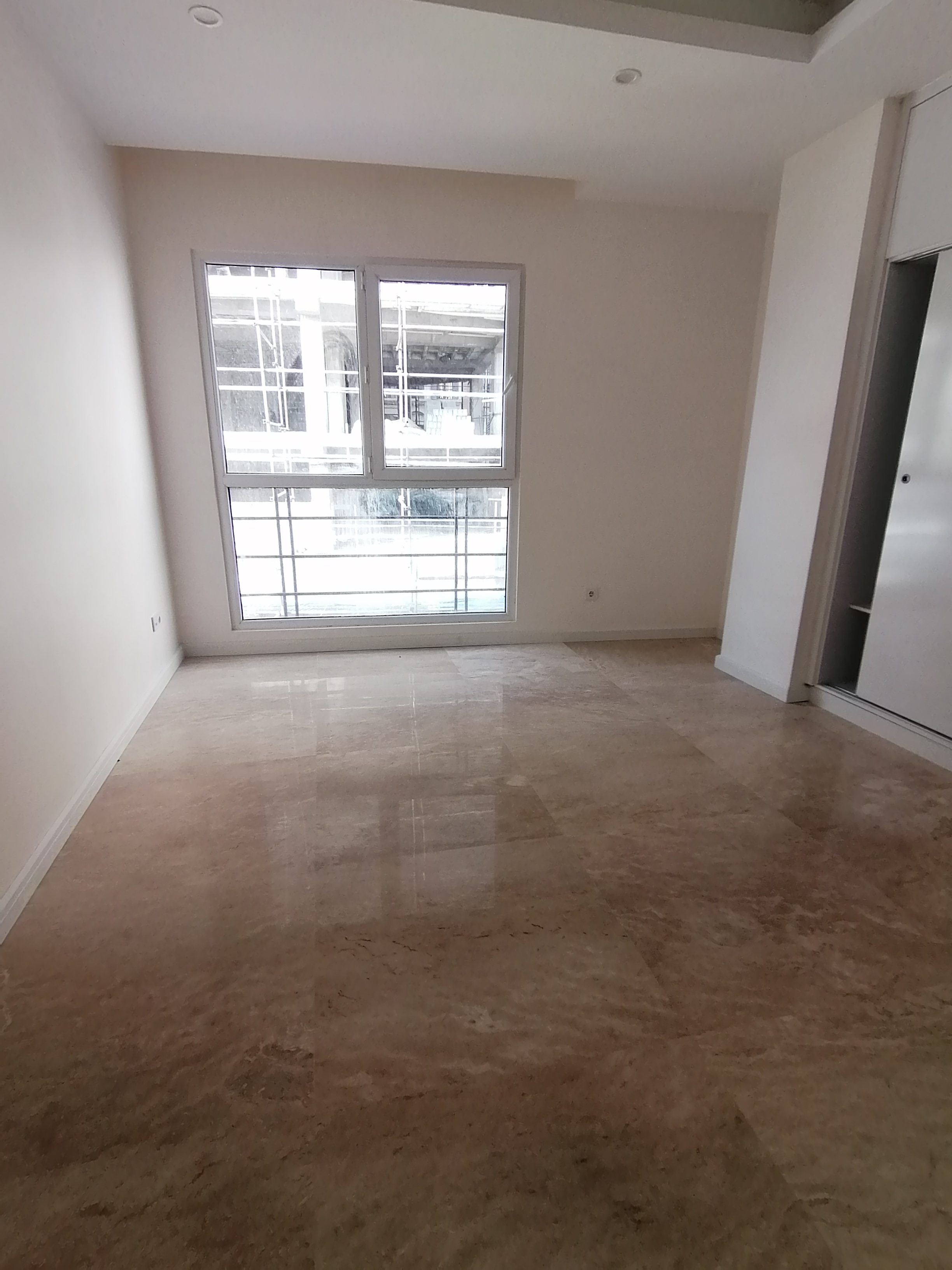فروش آپارتمان 105متر کاشانک 2خواب نوساز