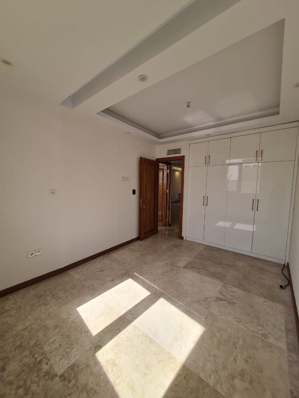 فروش آپارتمان 100 متری 2 خواب در فرمانیه