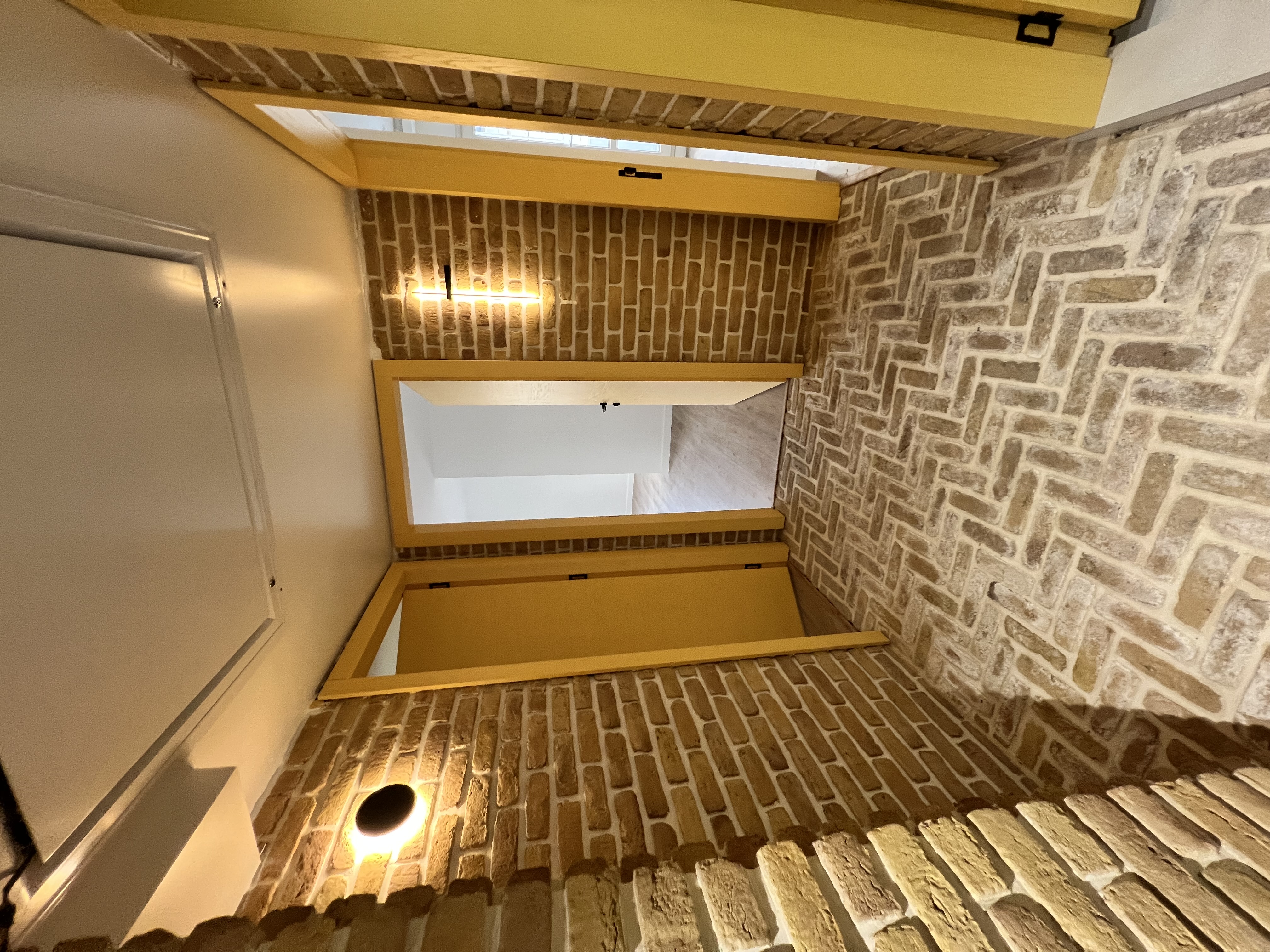 فروش 145 متر آپارتمان در قلب منظریه فول بازسازی مدرن