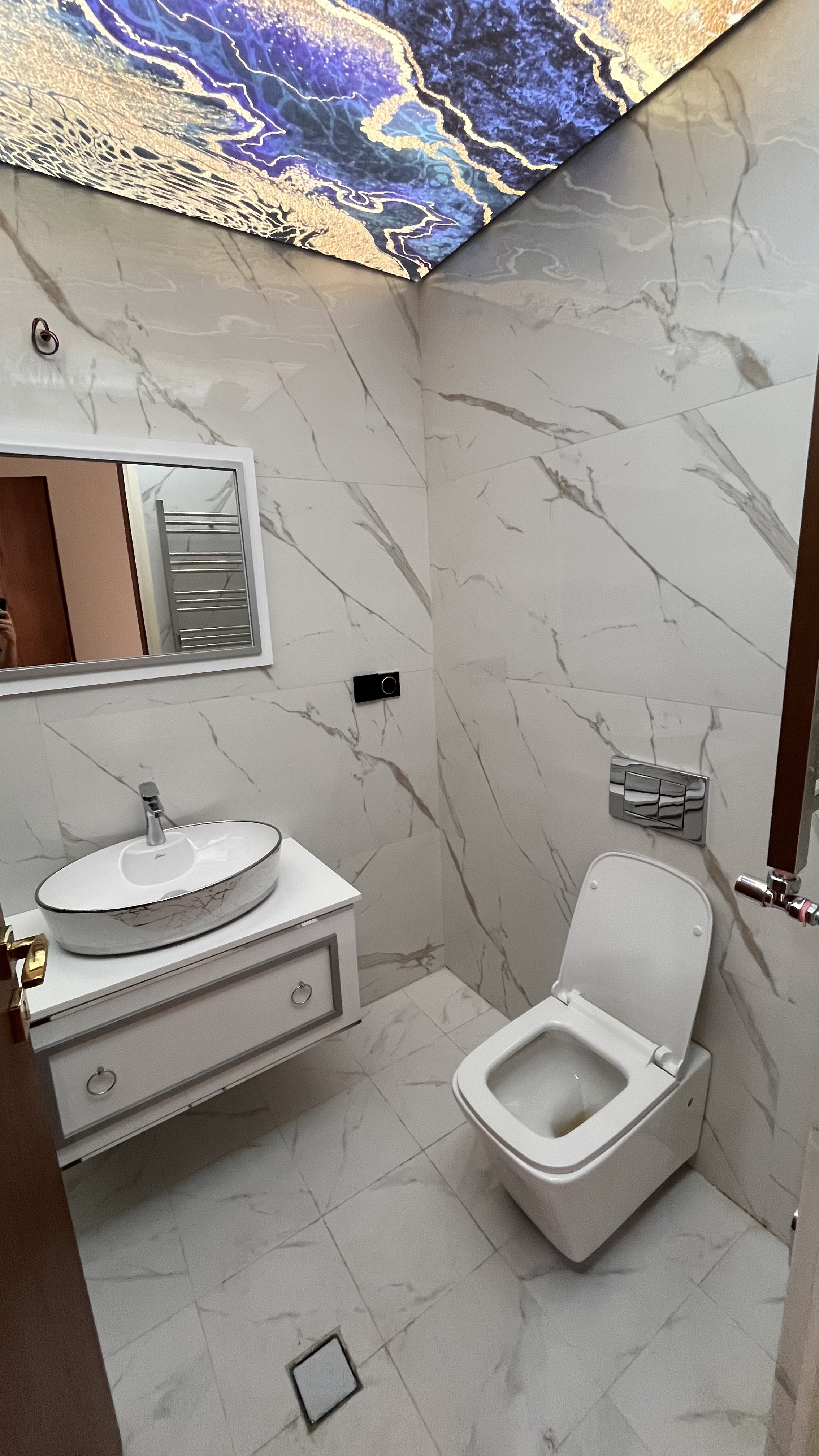 اجاره آپارتمان 220متر هروی فول امکانات 2پارکینگ