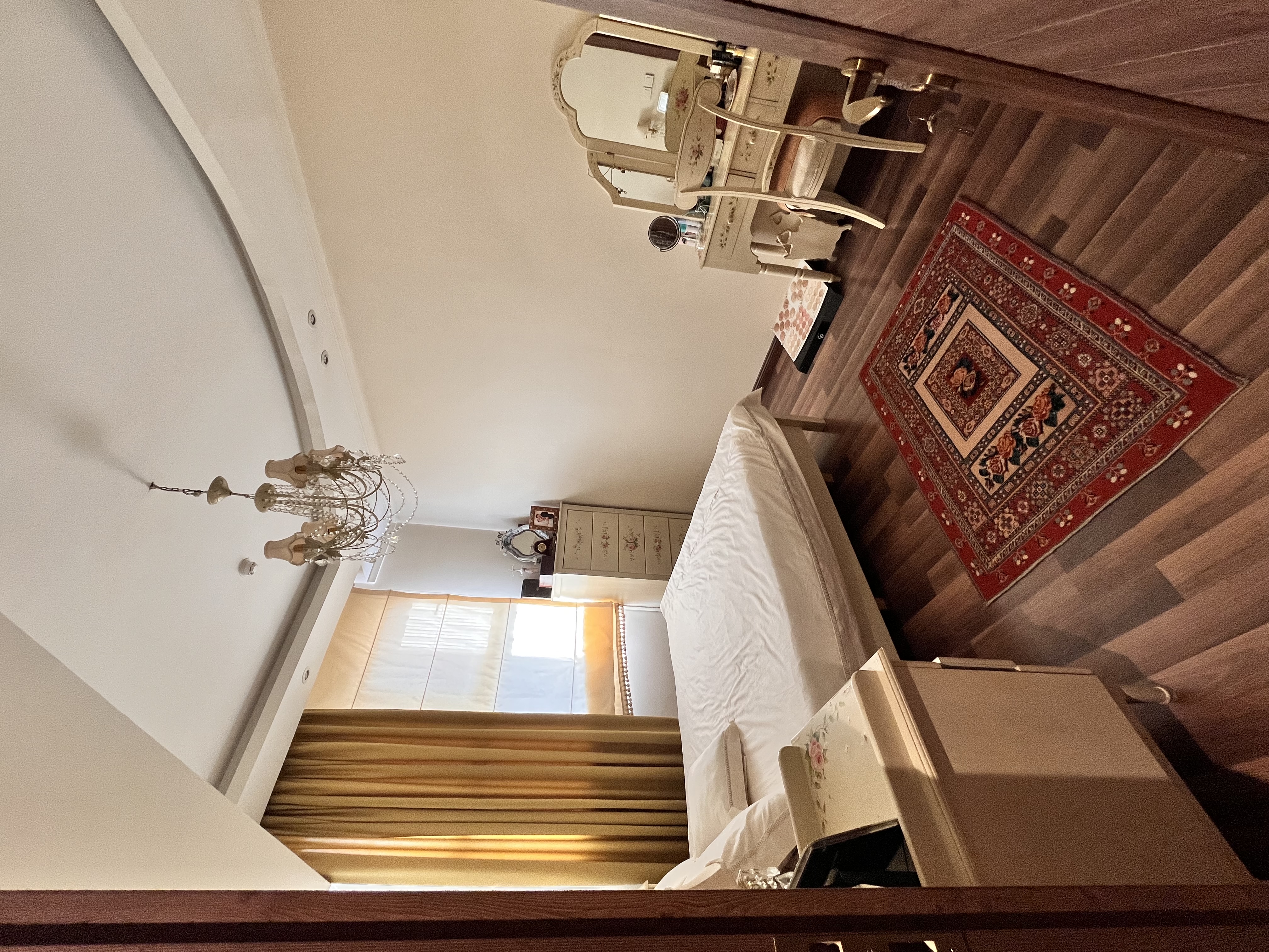 آپارتمان96 متری 2 خواب نیاوران خوش نقشه