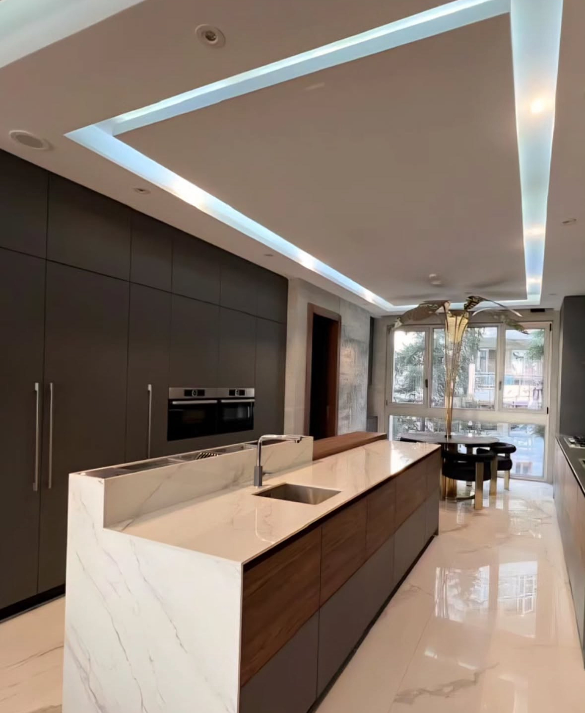 اجاره اپارتمان 220 متر نیاوران فول مشاعات