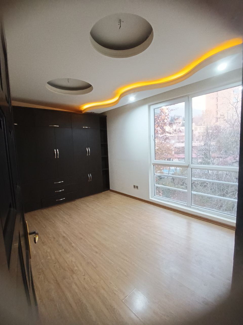 فروش آپارتمان 130 متر 2 خواب مستر فول امکانات
