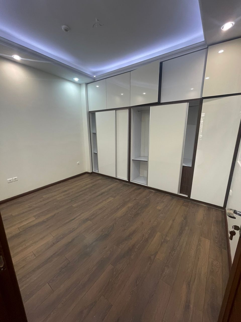 فروش اپارتمان 100 متر 2 خواب اندرزگو
