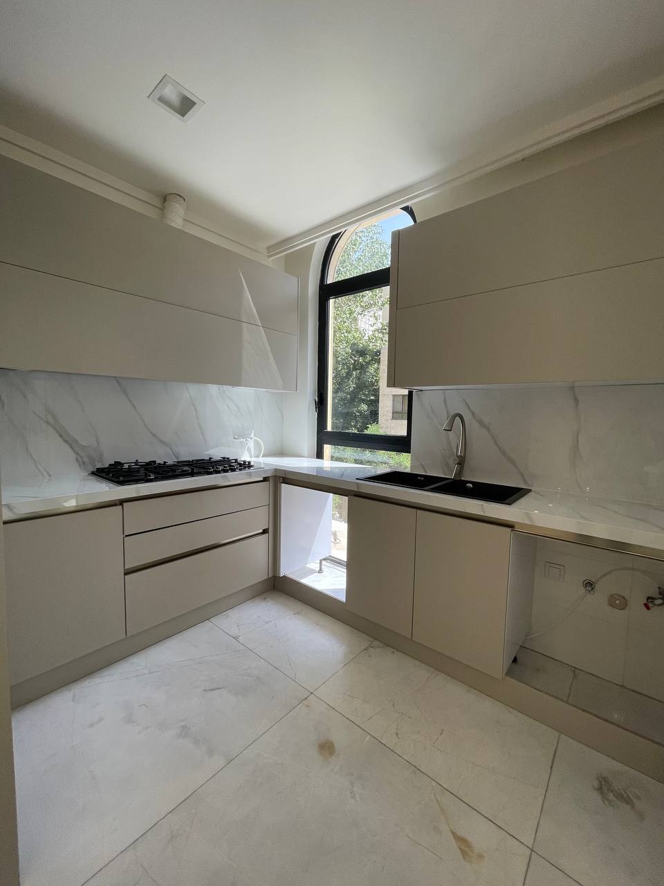 فروش آپارتمان 160متر فرمانیه 3خواب فول مشاعات