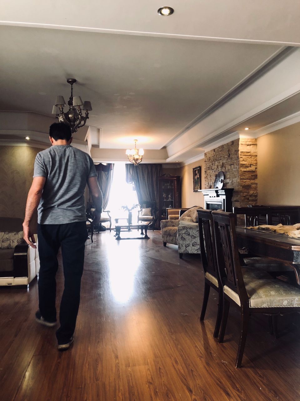 فروش آپارتمان 124 متر پاسداران غرق در نور