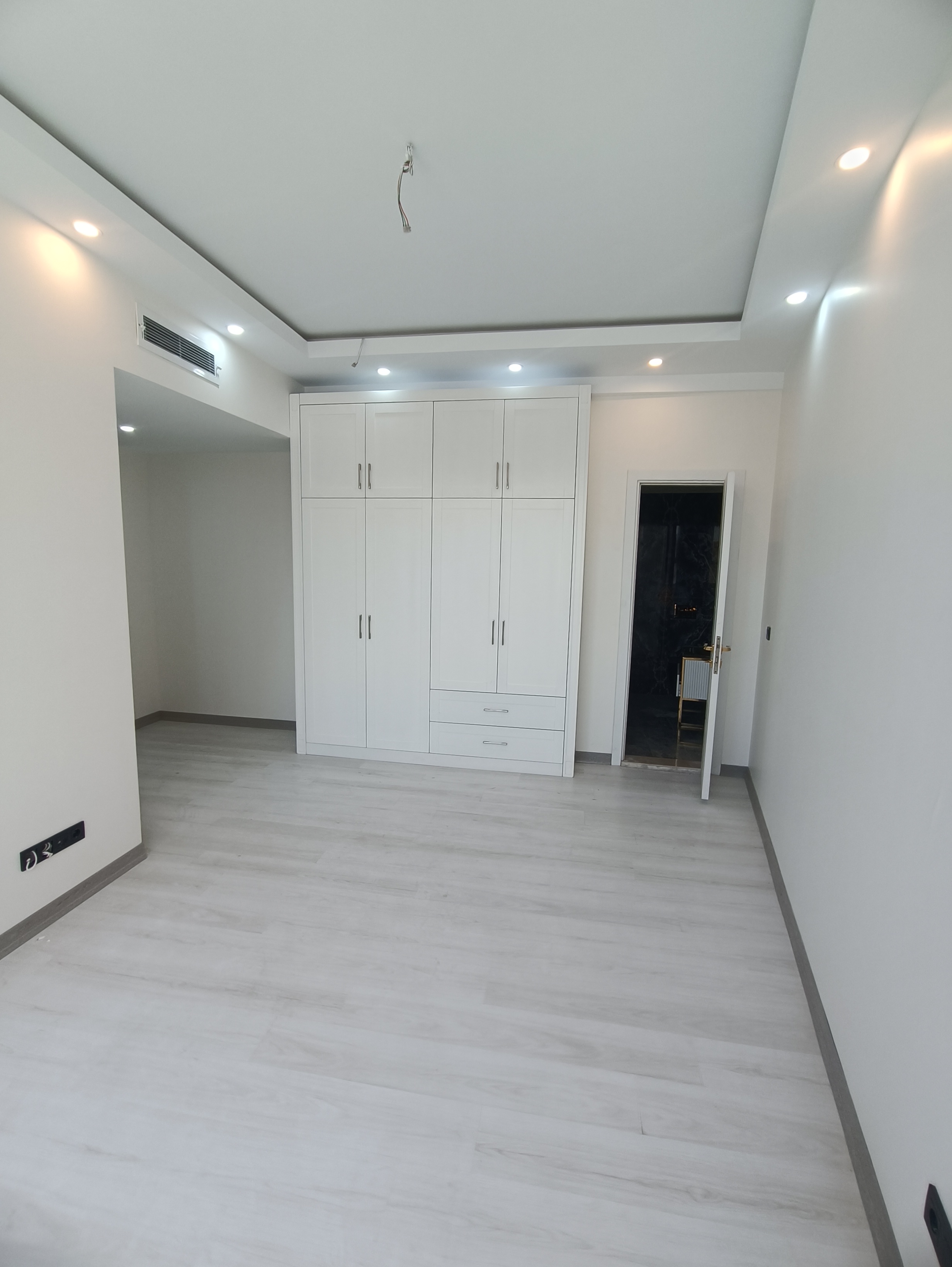 اجاره آپارتمان 200متر اندرزگو 3خواب