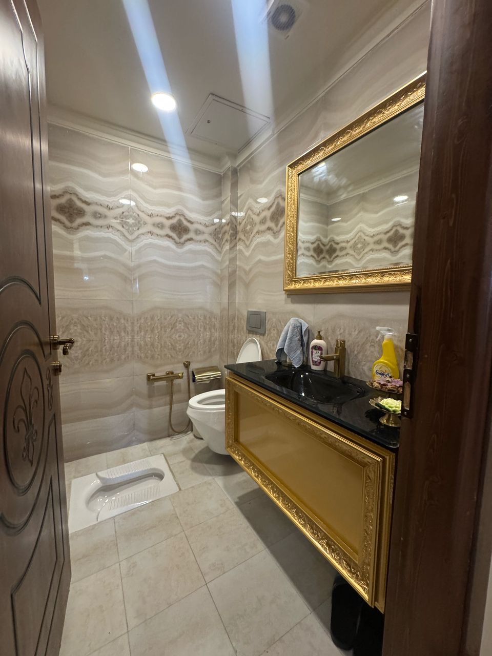 فروش آپارتمان  240 متر دیباجی مشاعات آبی فعال