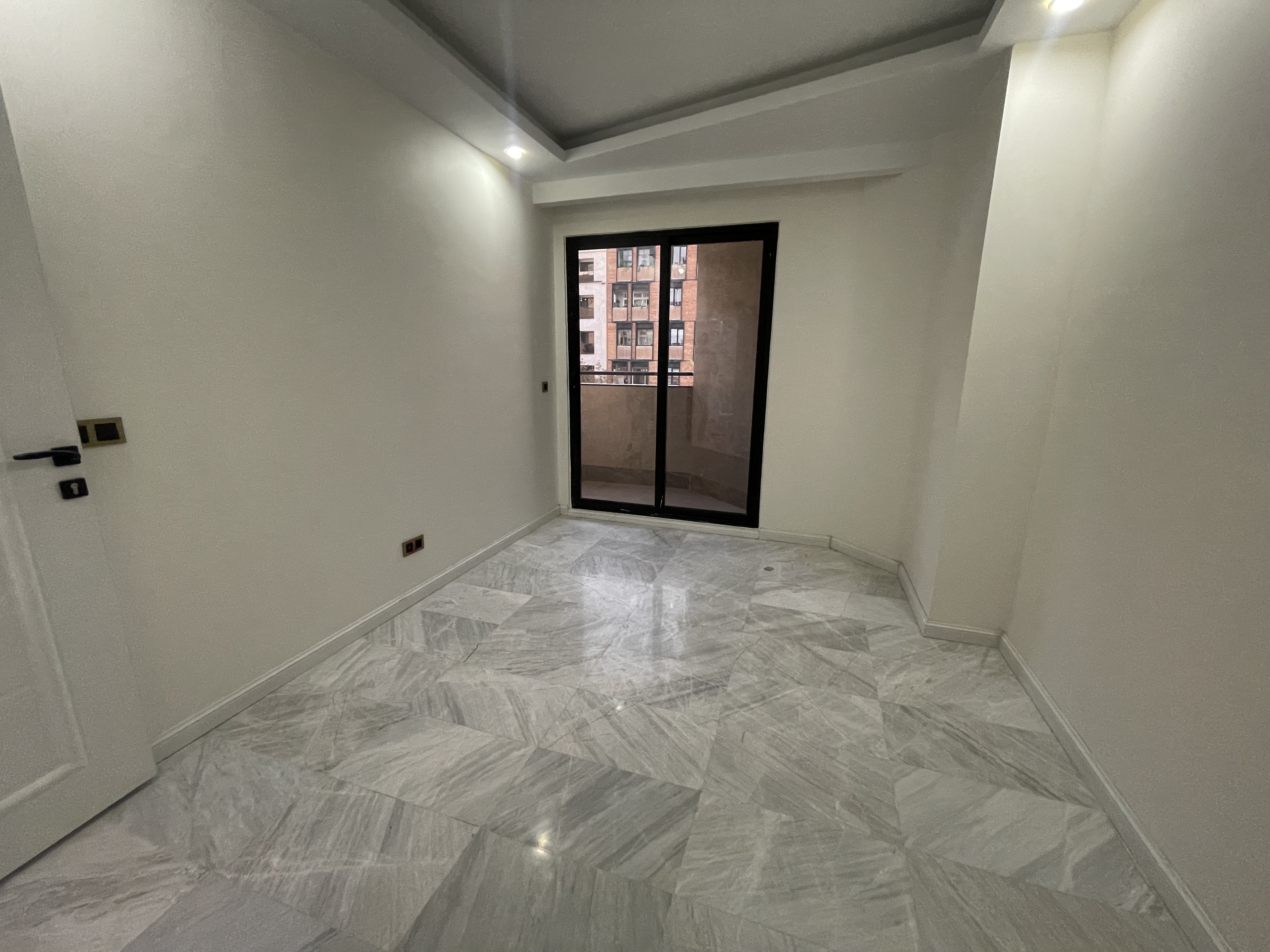 فروش آپارتمان 130 متر فول امکانات نیاوران