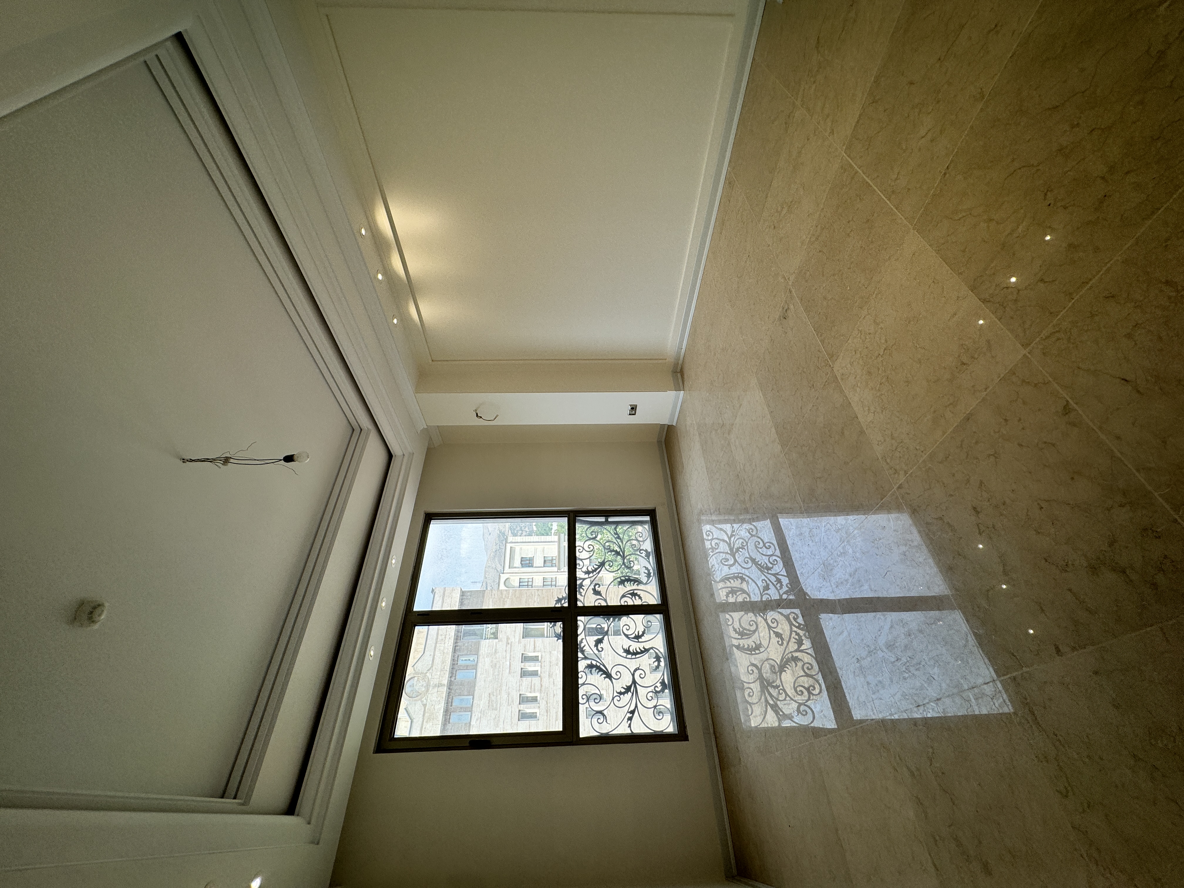 فروش آپارتمان 220 متر سه خواب اجودانیه