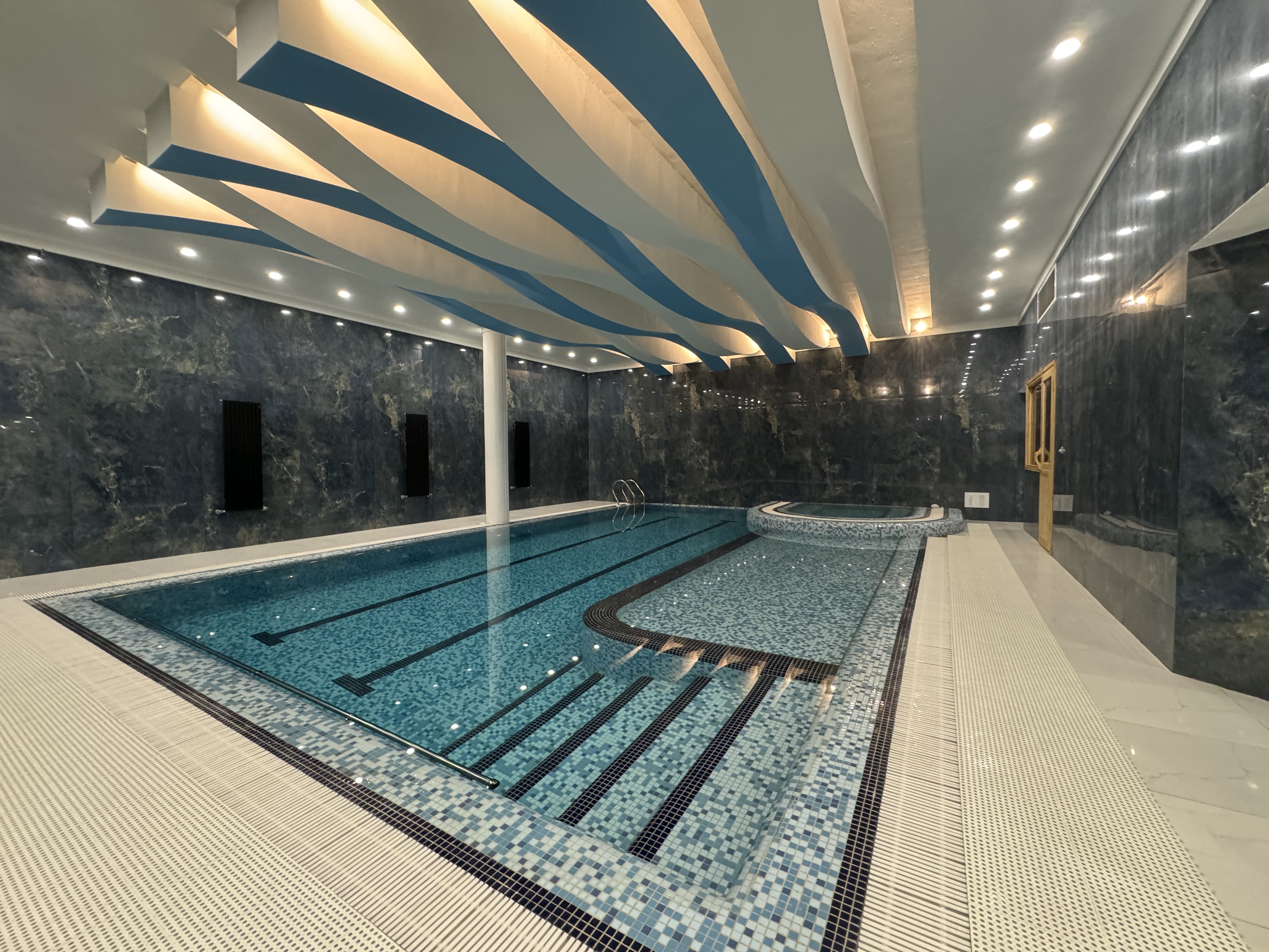 فروش آپارتمان 250 متر صاحبقرانیه