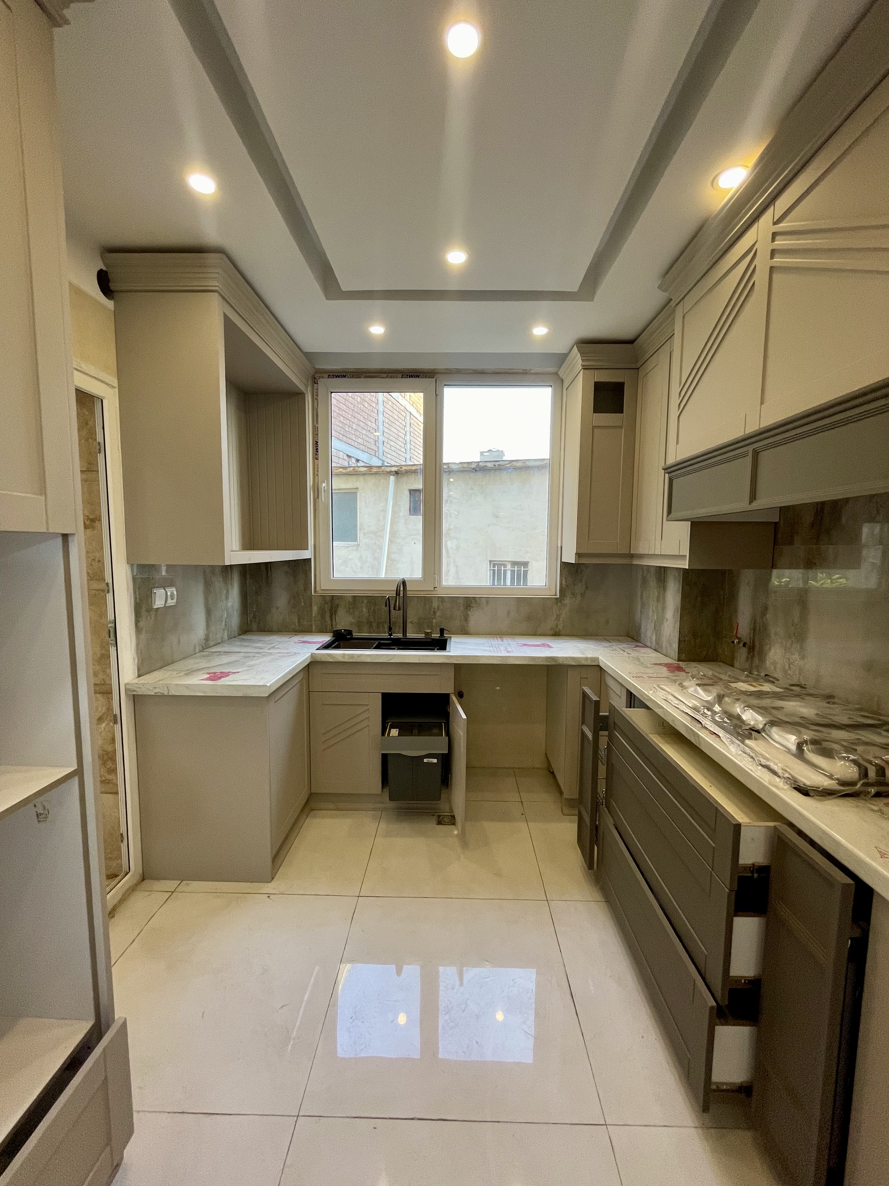 فروش آپارتمان 110متر قیطریه کلید نخورده