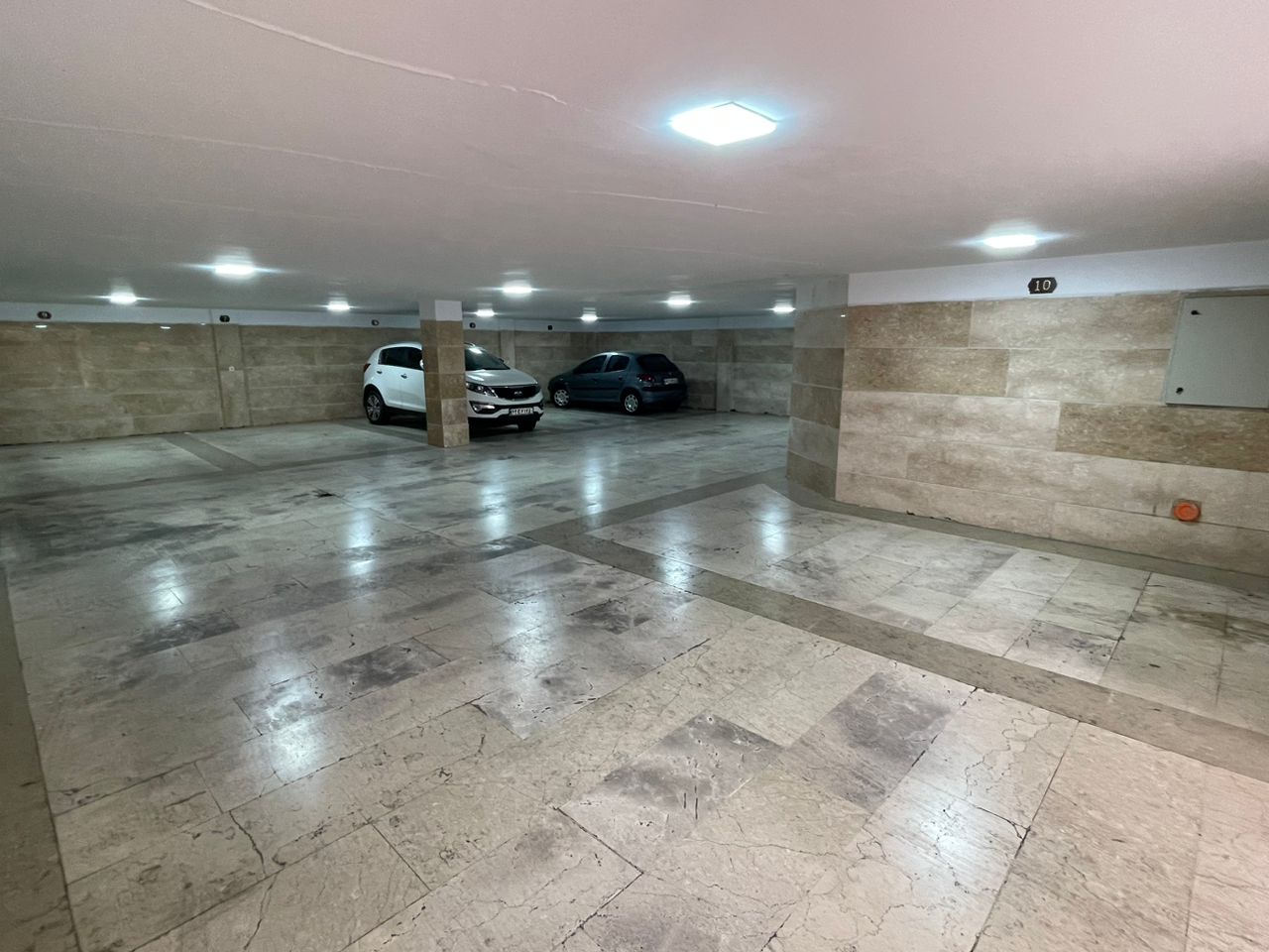فروش آپارتمان 220 متر نیاوران