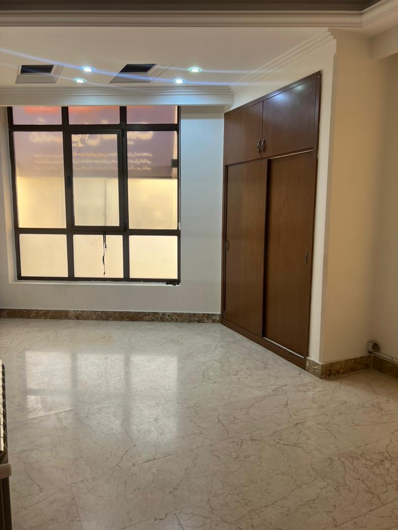 اجاره اداری 130 متر اندرزگو