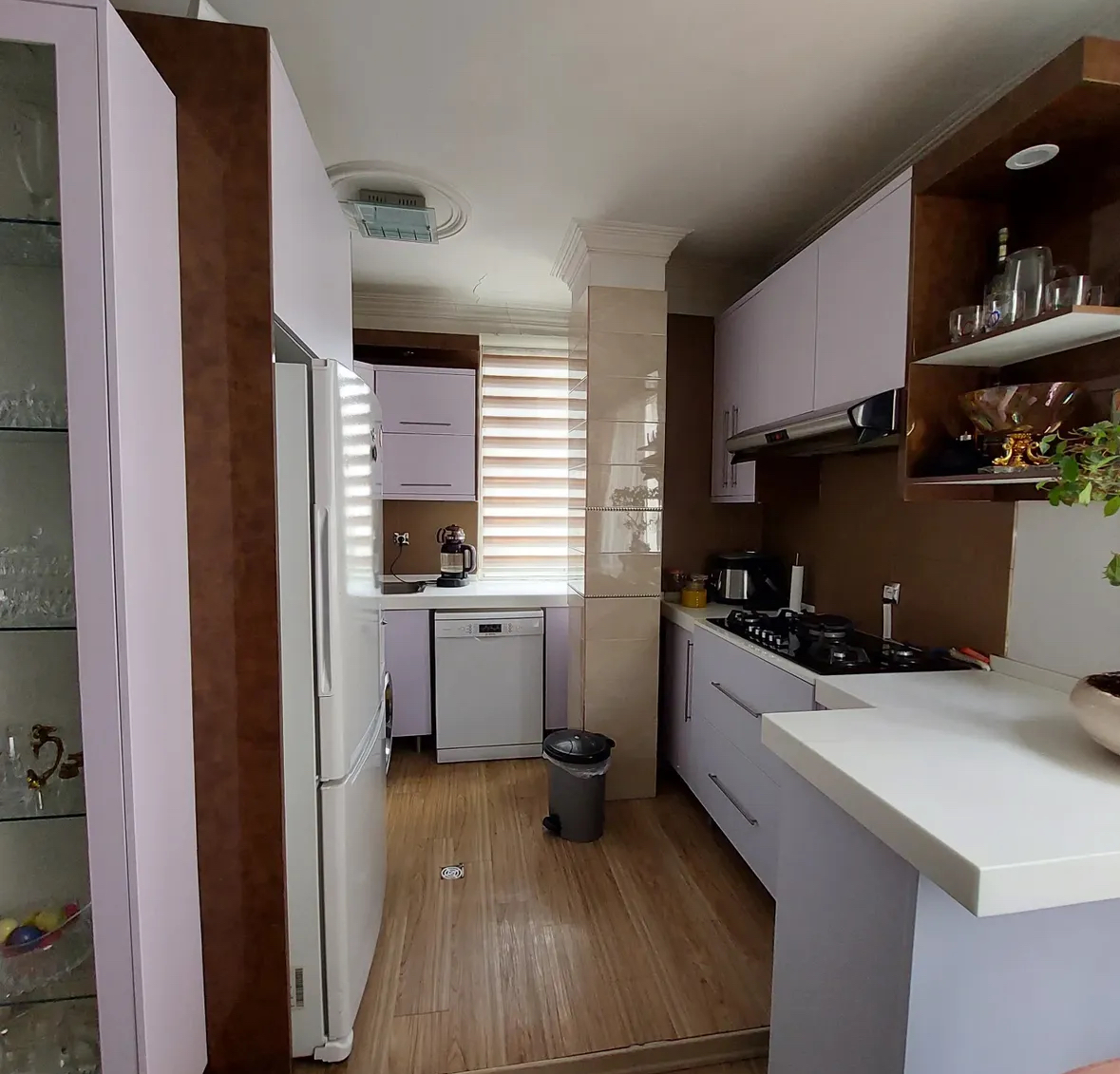 فروش آپارتمان 85 متر اختیاریه نقشه عالی غرق نور