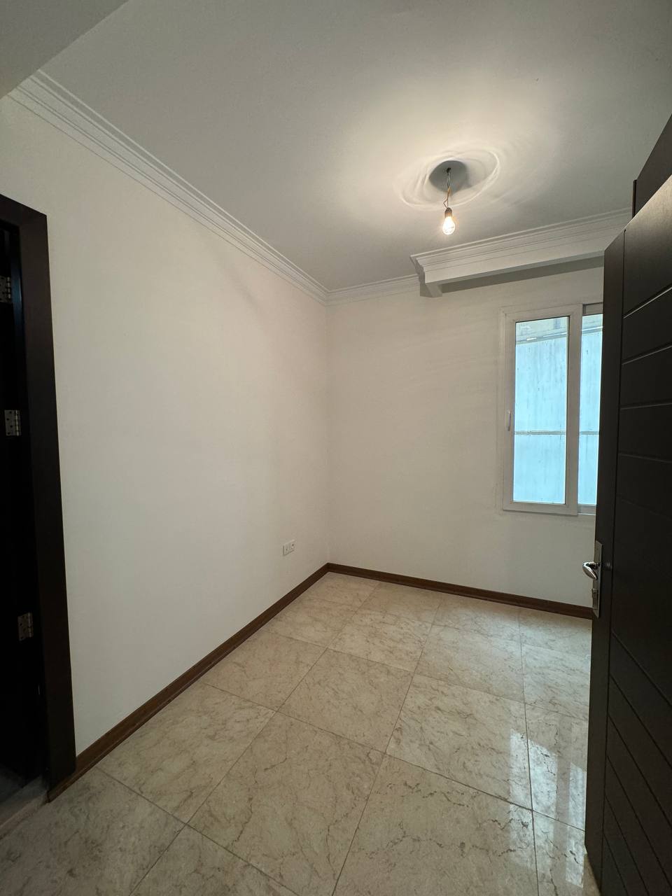 فروش آپارتمان 152 متر نیاوران 3 خواب 3 مستر 2 پارکینگه