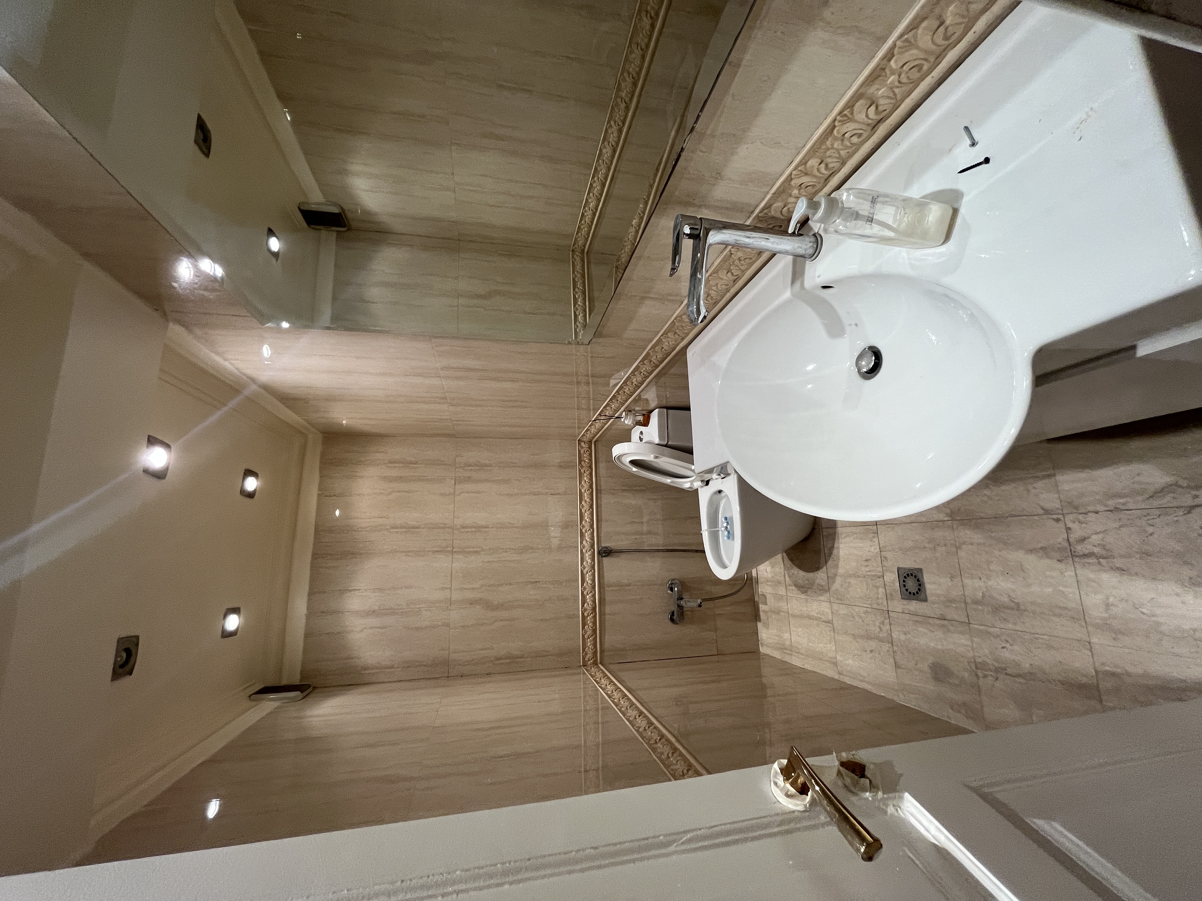 220 متر 3 خواب / 2 تراس / ویو مشجر