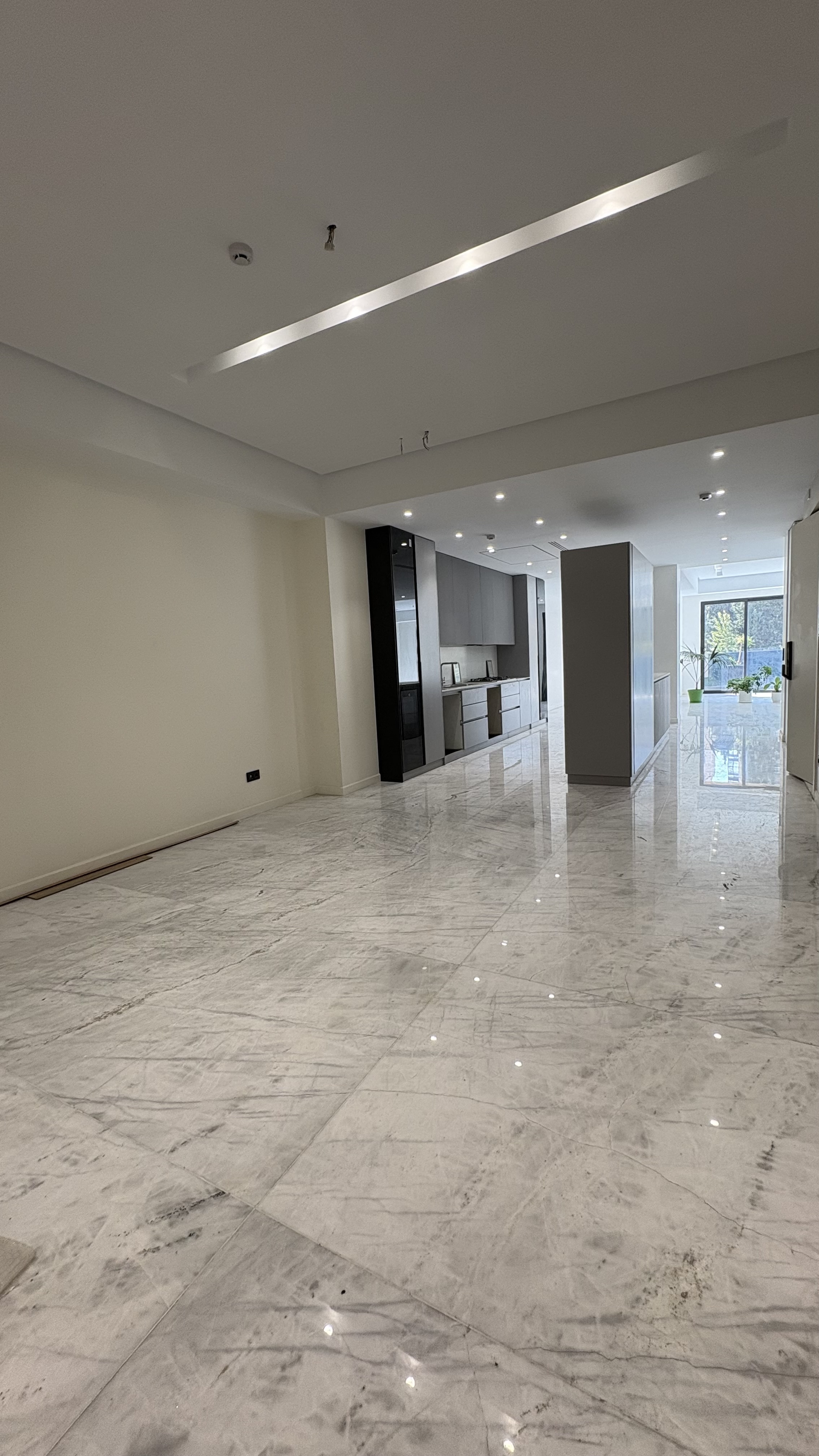 فروش آپارتمان 220 متر سنبل فول مشاعات