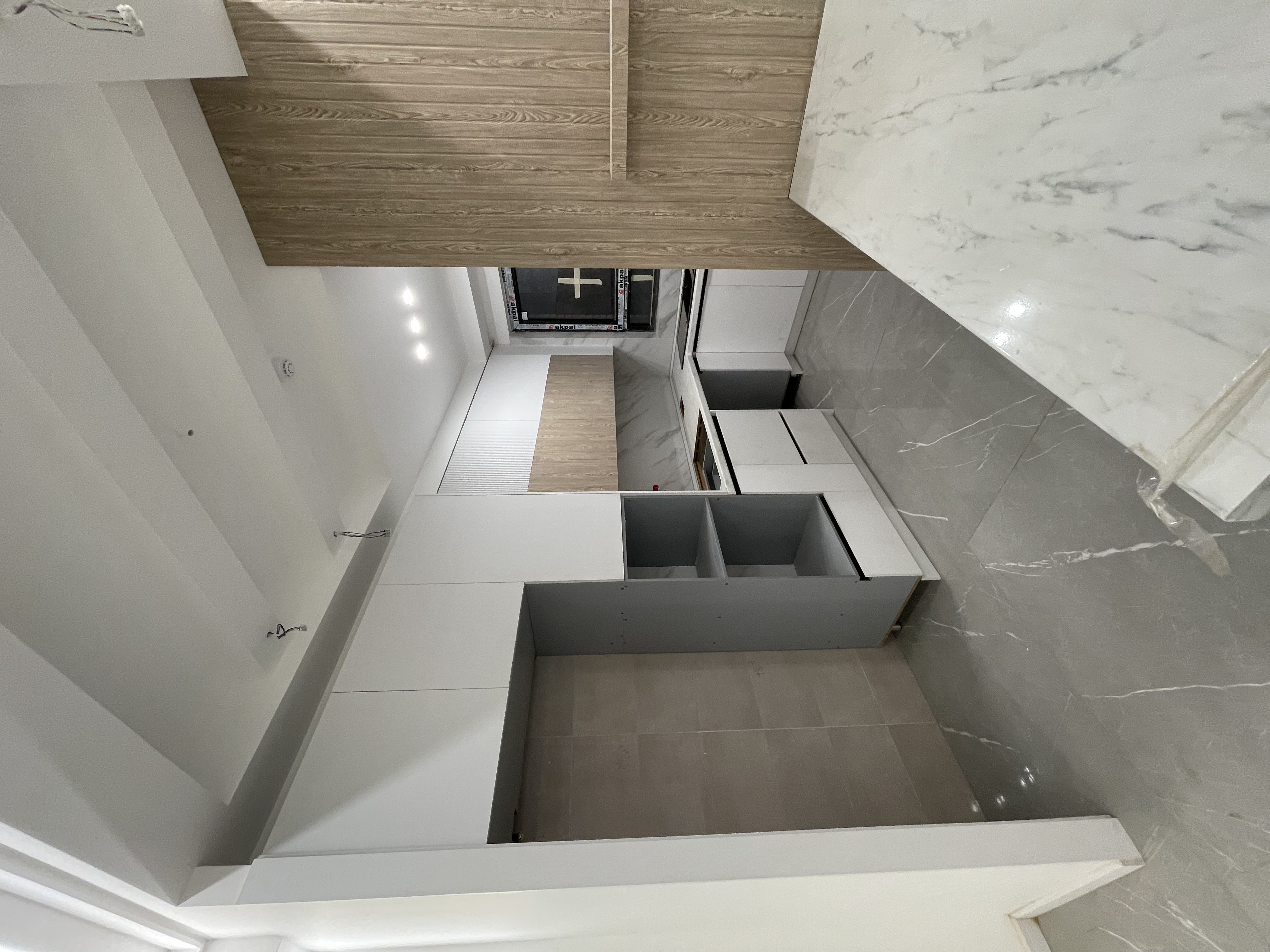 فروش آپارتمان 125 متر اندرزگو نوساز کلید نخورده غرق نور