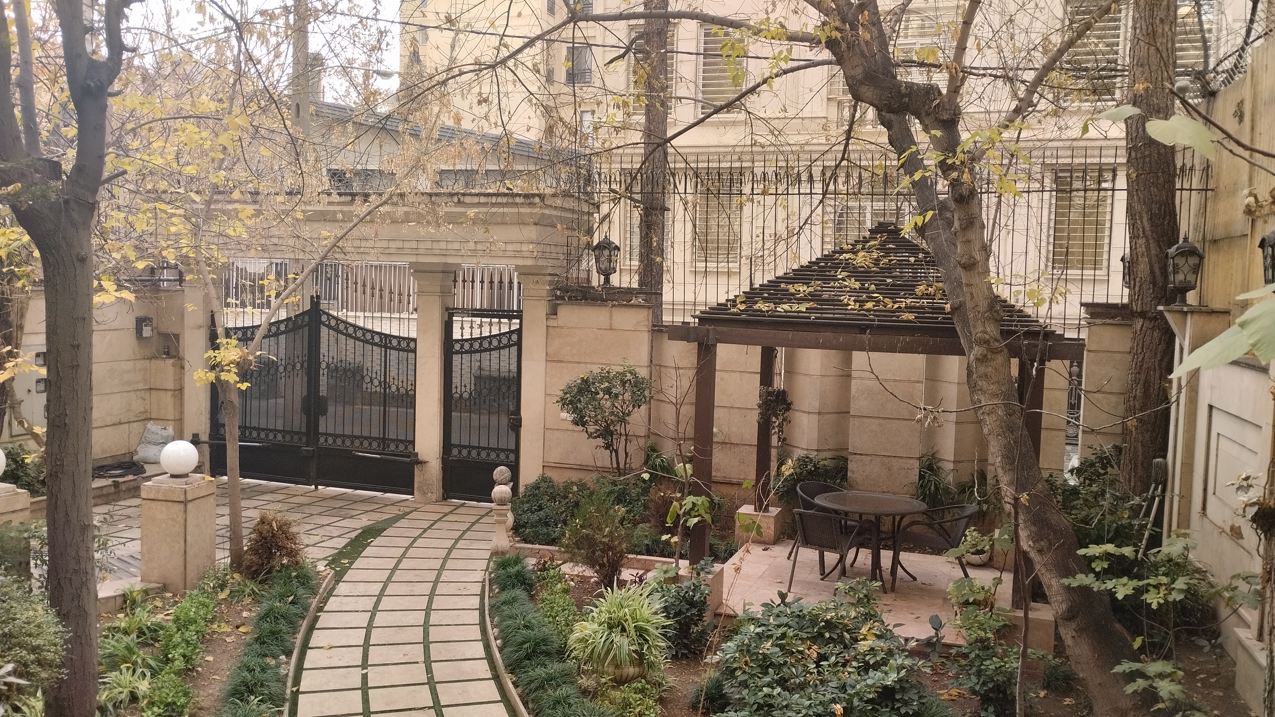 فروش آپارتمان 150 متر 3 خواب فول امکانات و فول مشاعات