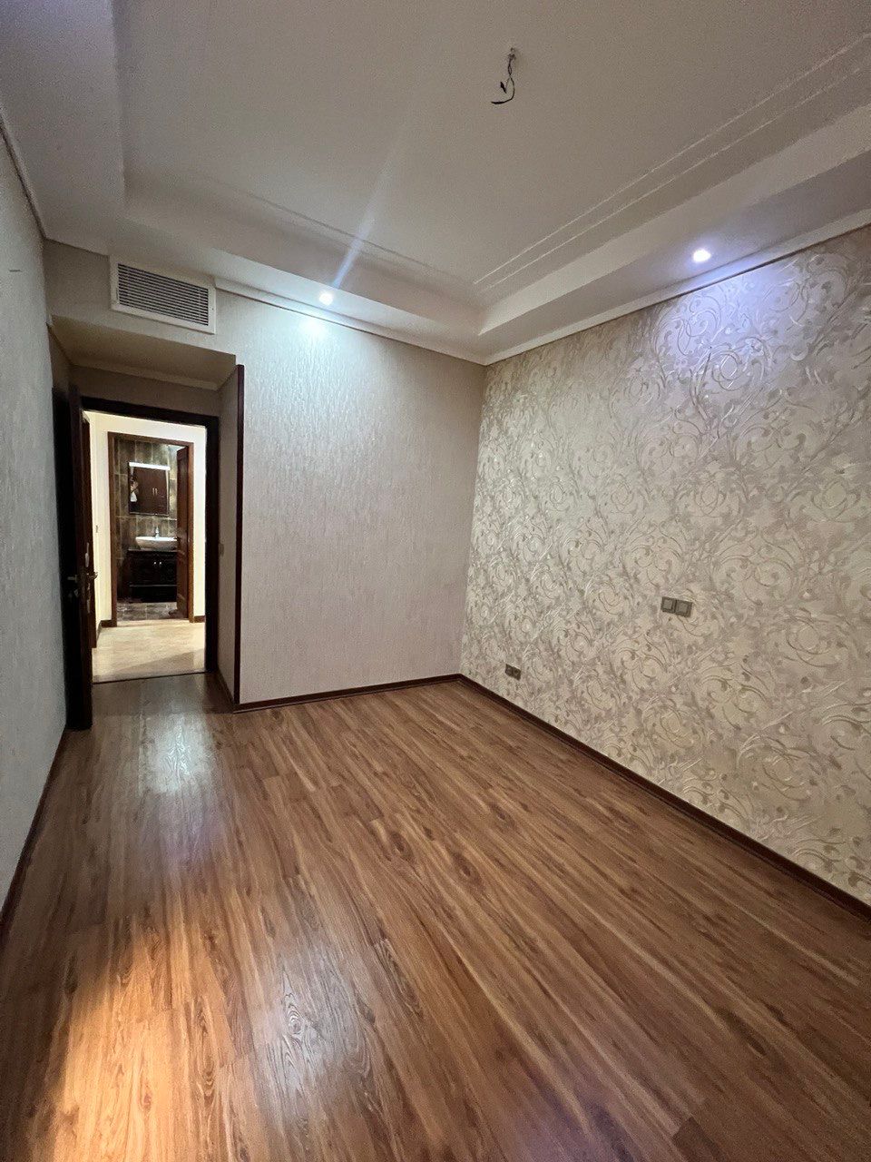 اجاره اداری 100متر نیاوران