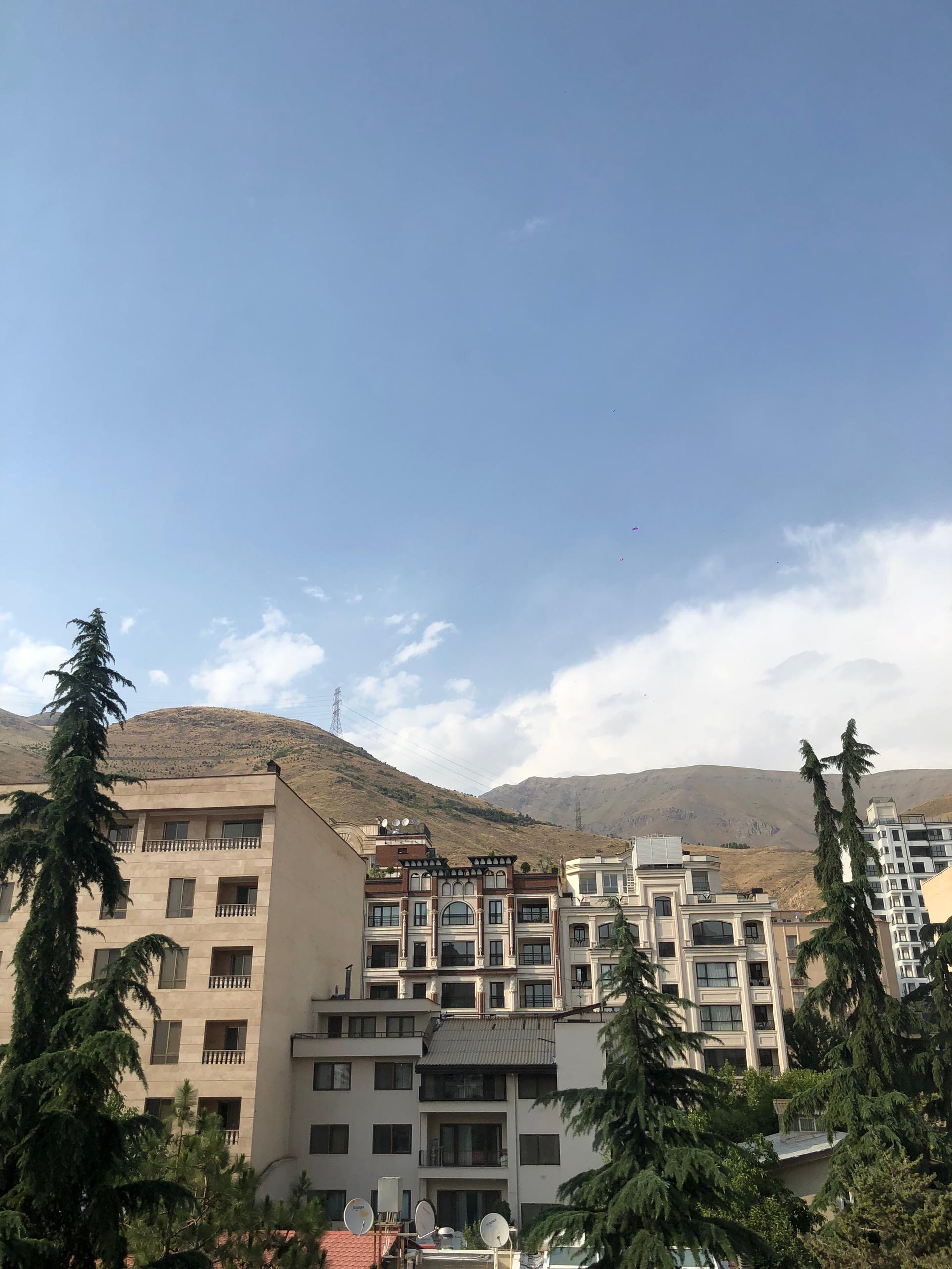 اجاره آپارتمان 115 متر آجودانیه حیاط مشجر‌