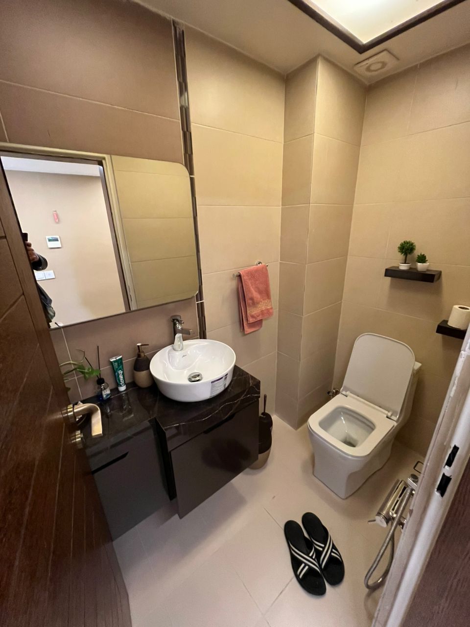 فروش آپارتمان 100 متر سوهانک دوخواب ویو تهران