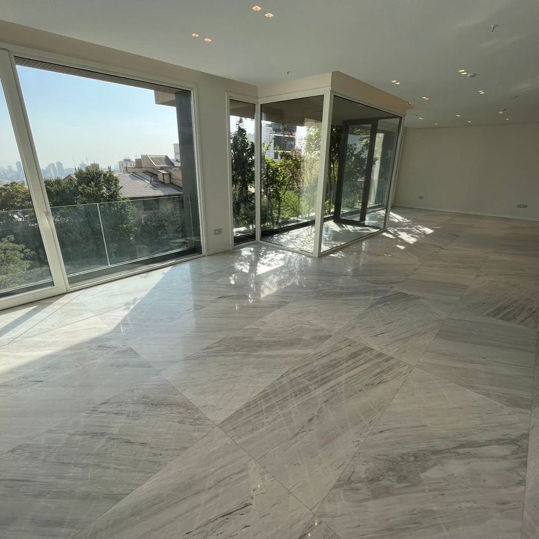 فروش آپارتمان  190متر فرمانیه شرقی 3خواب 2پارکینگ کلیدنخورده