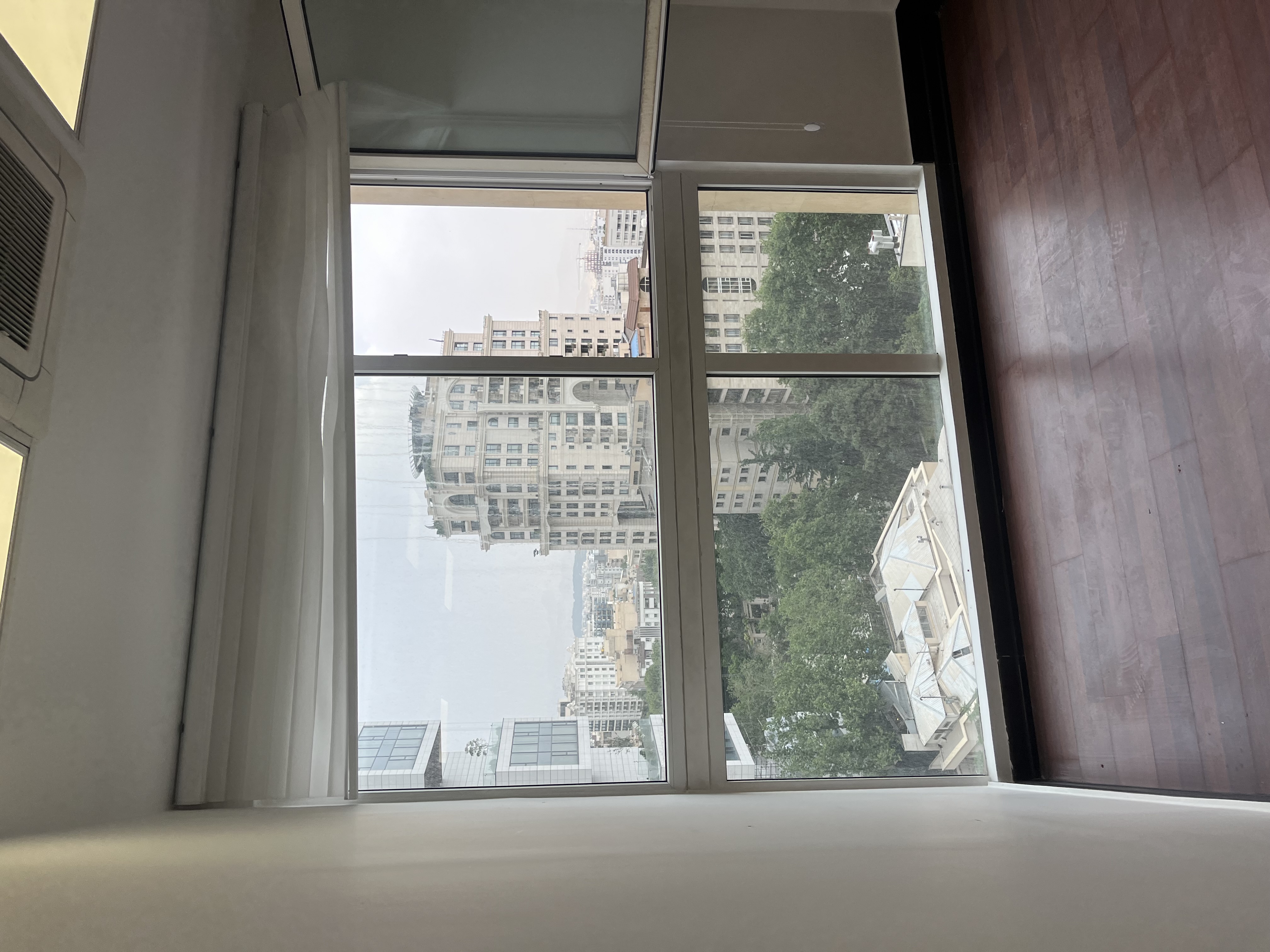 اجاره آپارتمان 95 متر در برج برند نیاوران