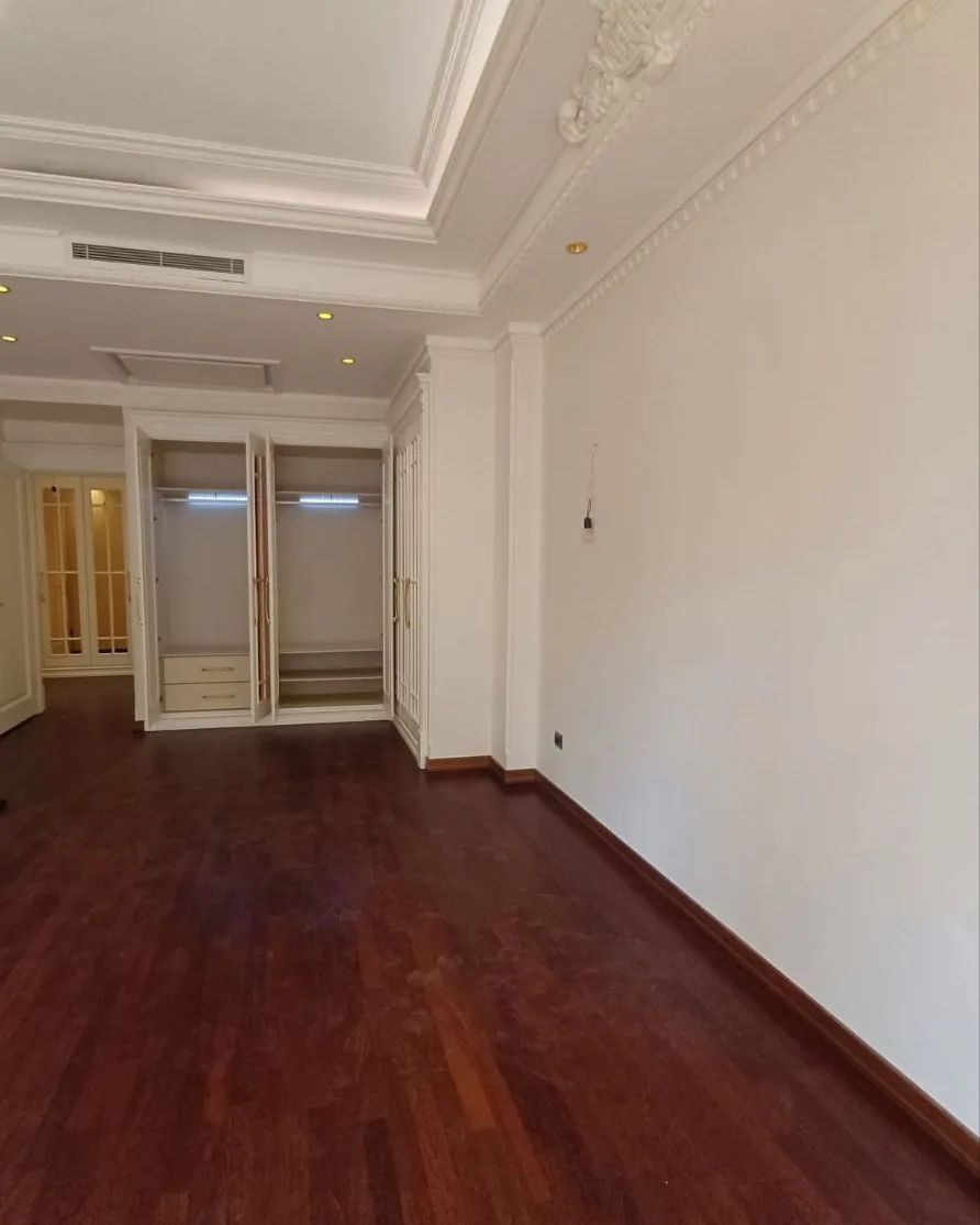 فروش آپارتمان 220متر کامرانیه 2پارکینگ تراس بزرگ